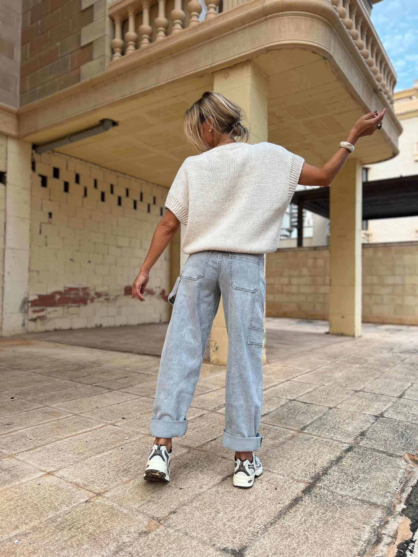 SOFIA BARREL JEANS