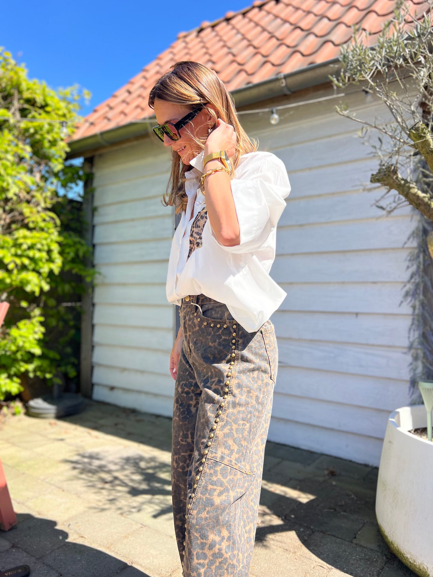 WHITE SEQUIN ANIMAL BLOUSE