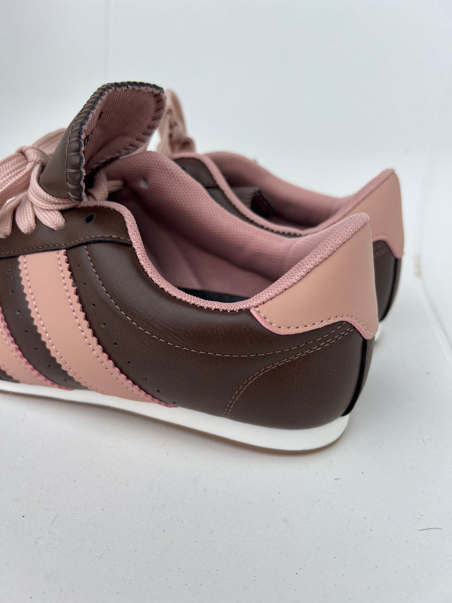 SNEAKERS ESTELLE (komt terug)