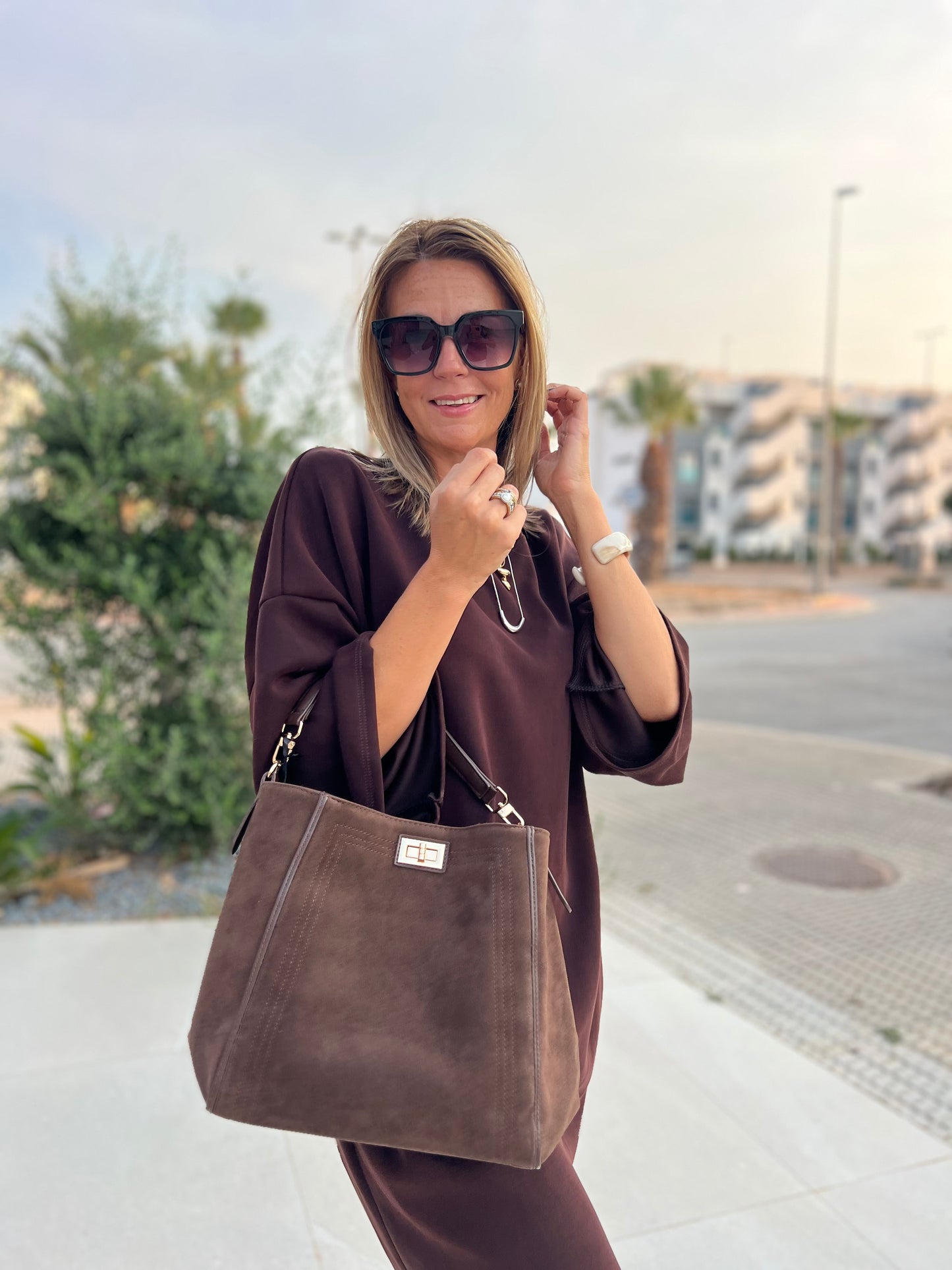 BAG BROWN