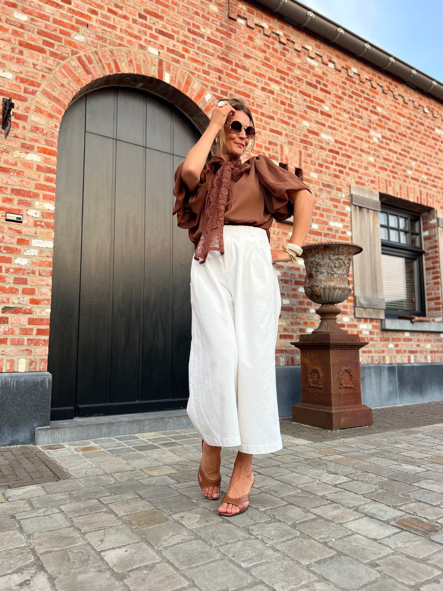 ELEGANCE LACE BLOUSE