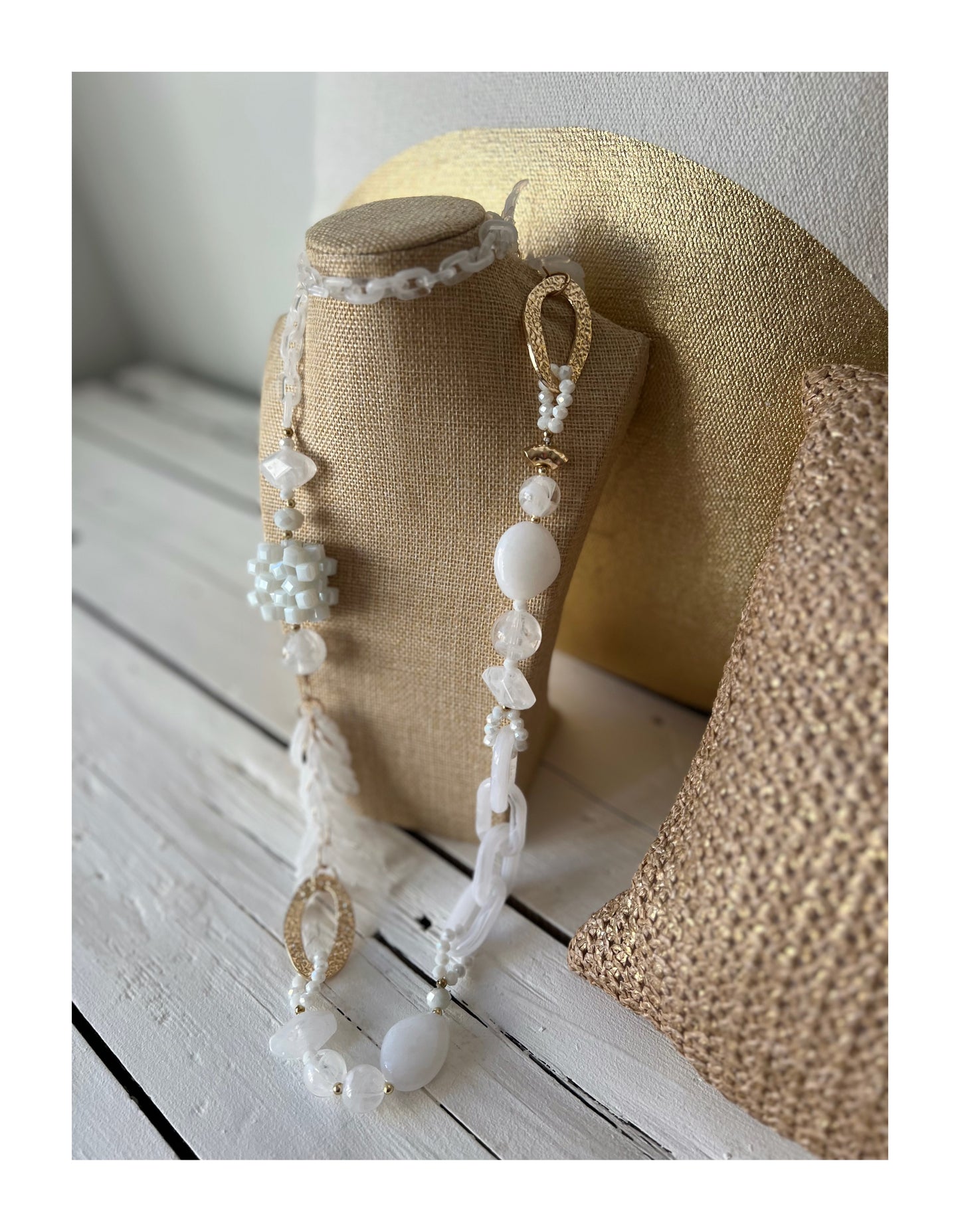 KETTING WIT