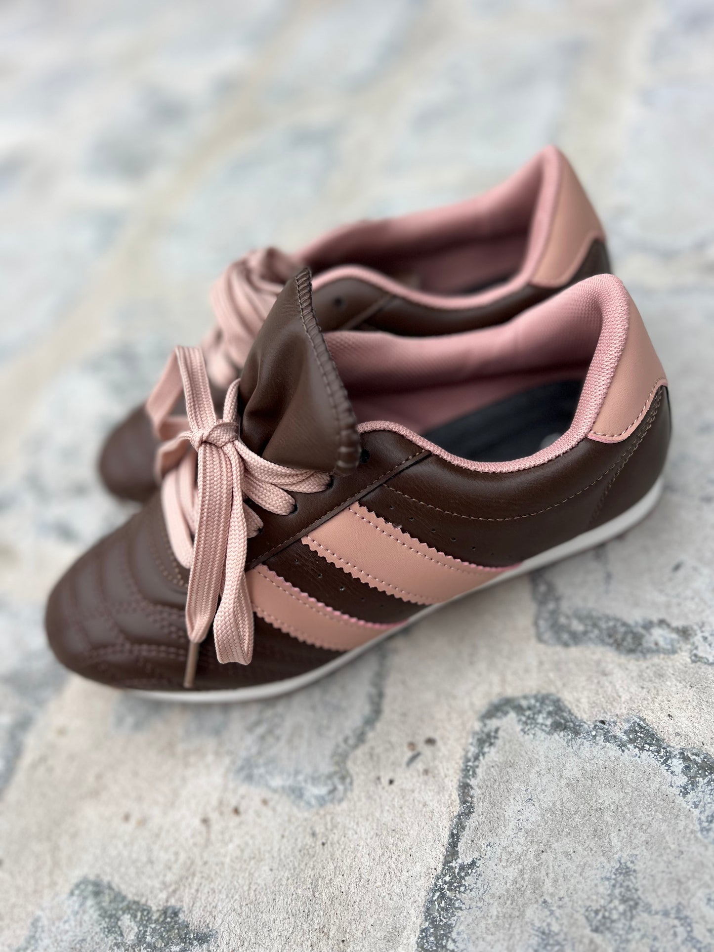 SNEAKERS ESTELLE (komt terug)