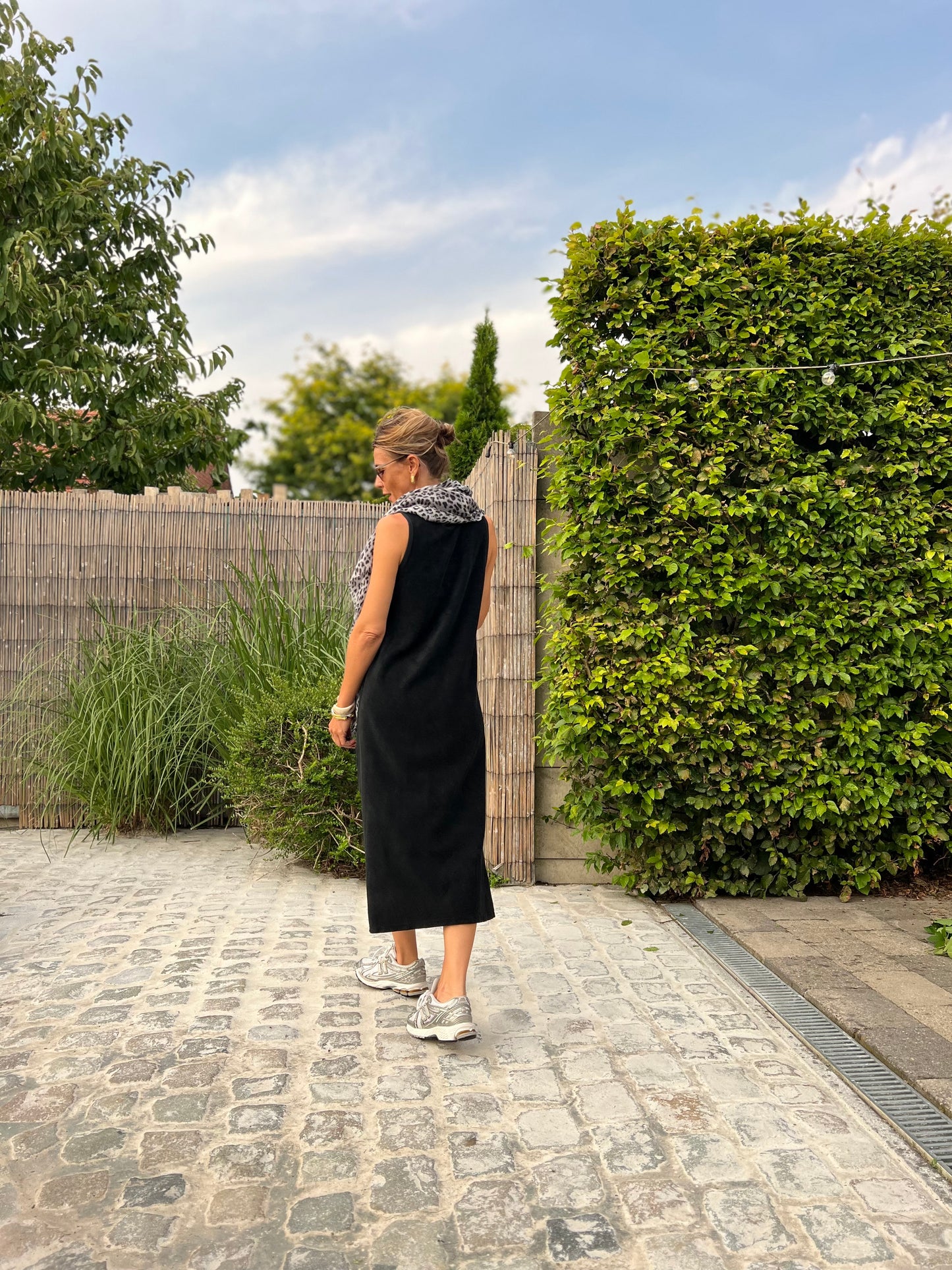 SPONGE DRESS BLACK