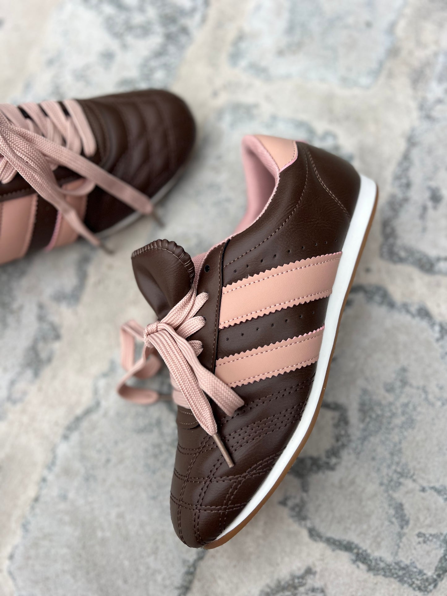 SNEAKERS ESTELLE (komt terug)