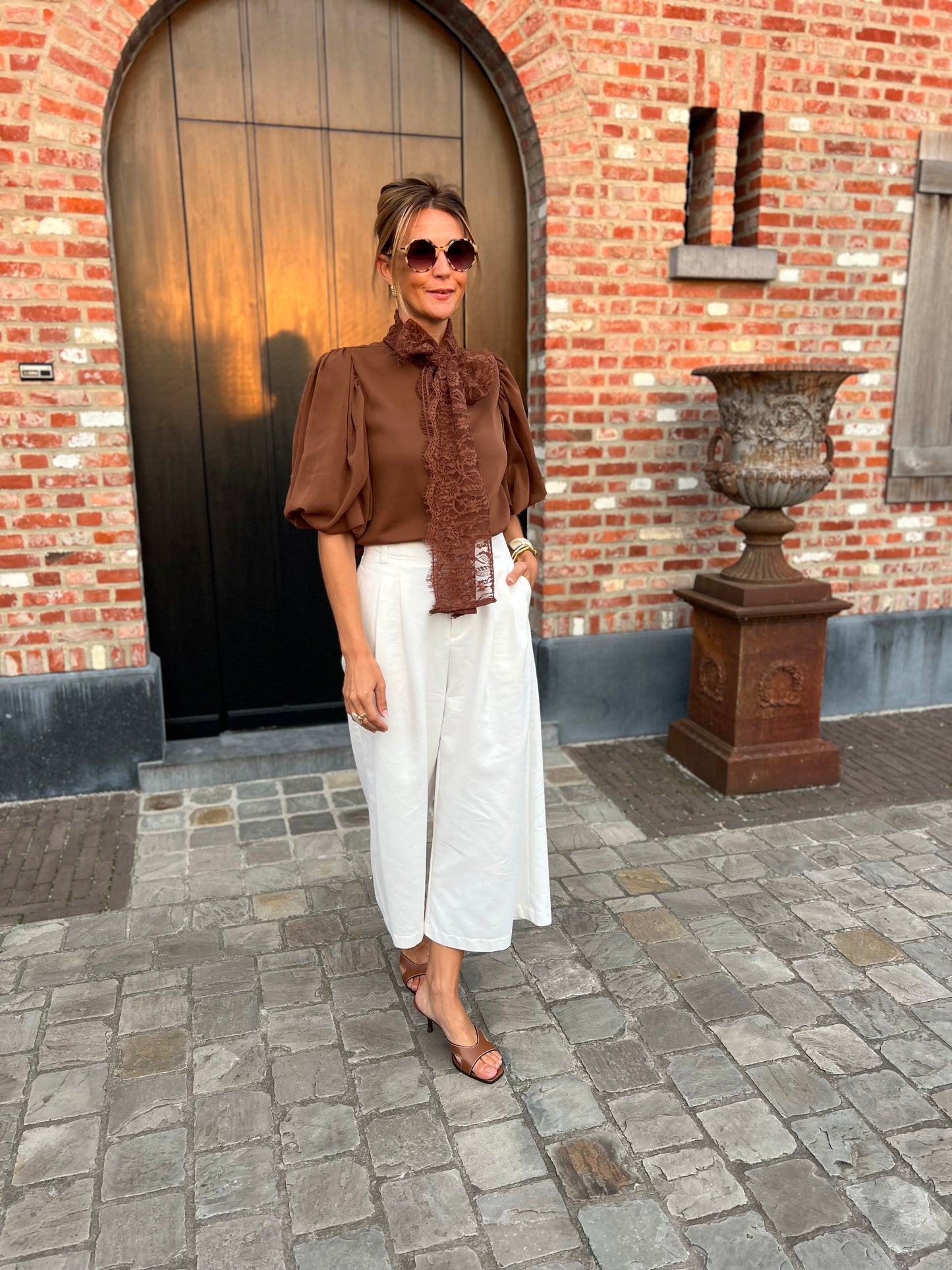 ELEGANCE LACE BLOUSE