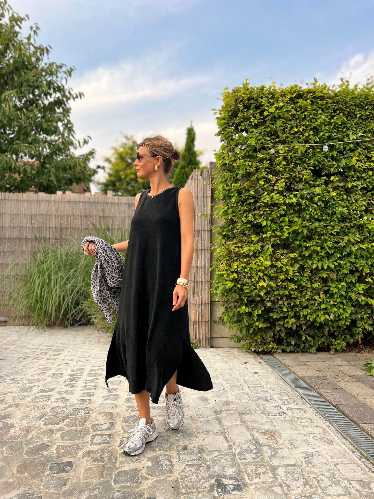 SPONGE DRESS BLACK