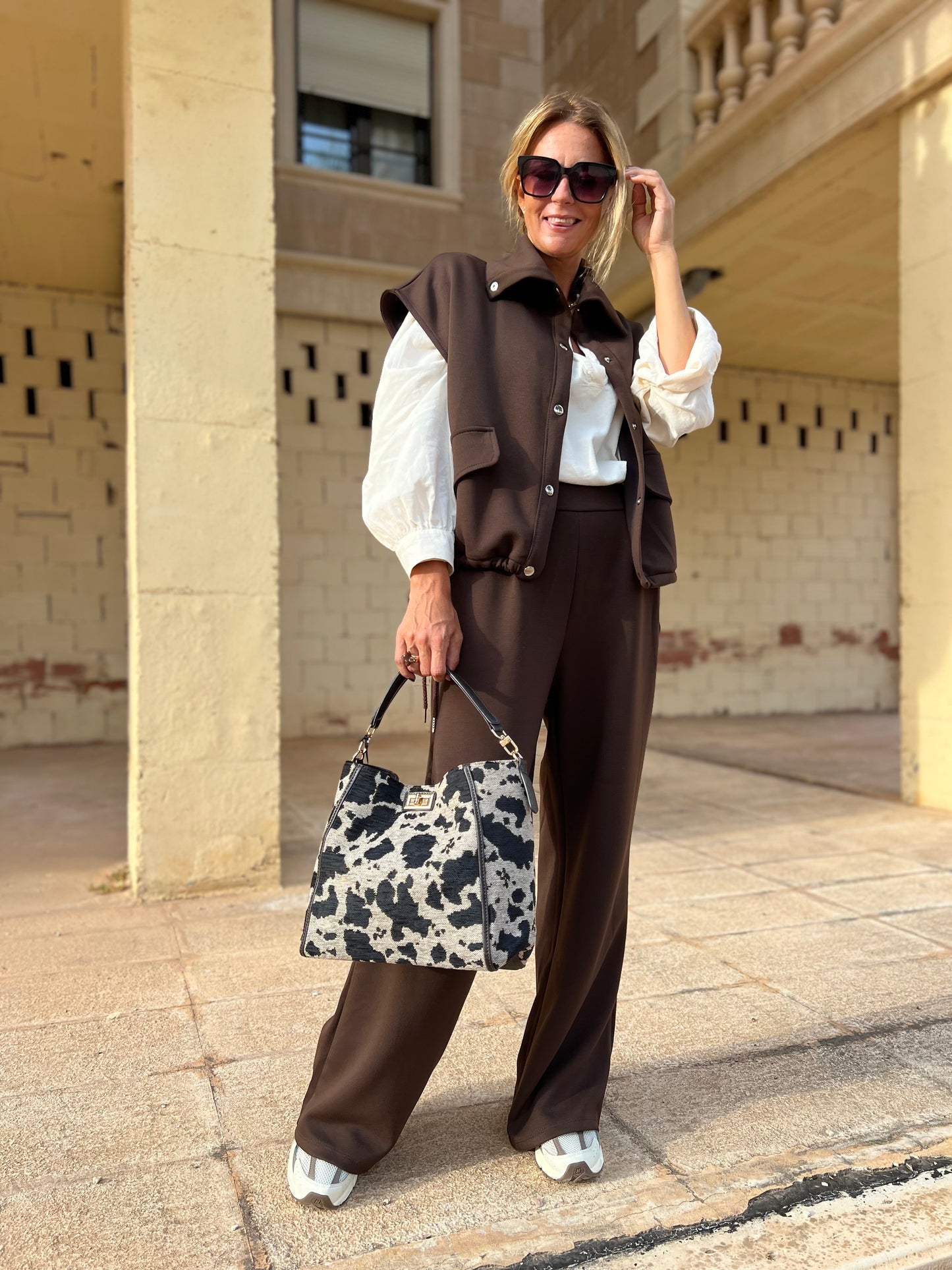 COW BAG BLACK