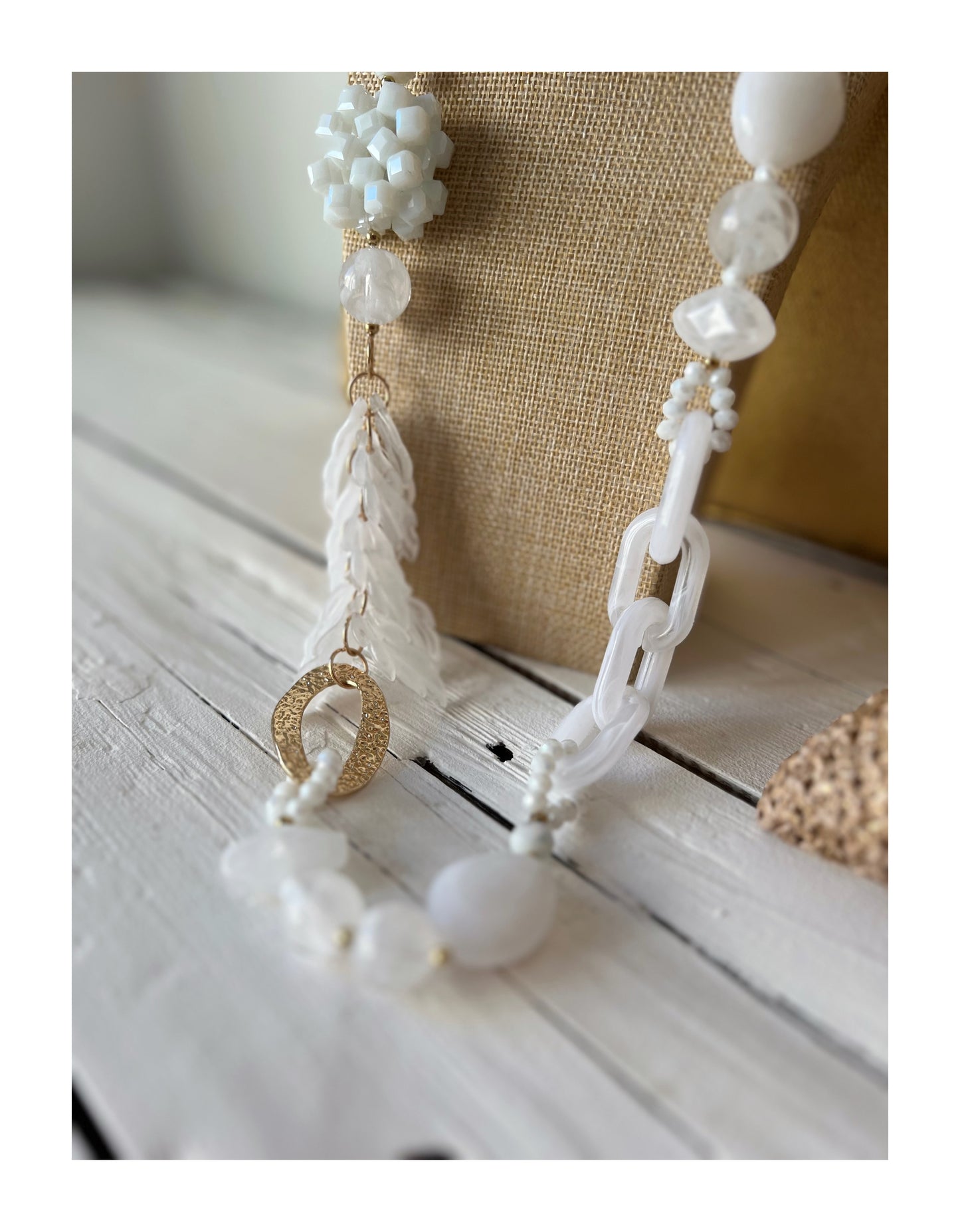 KETTING WIT