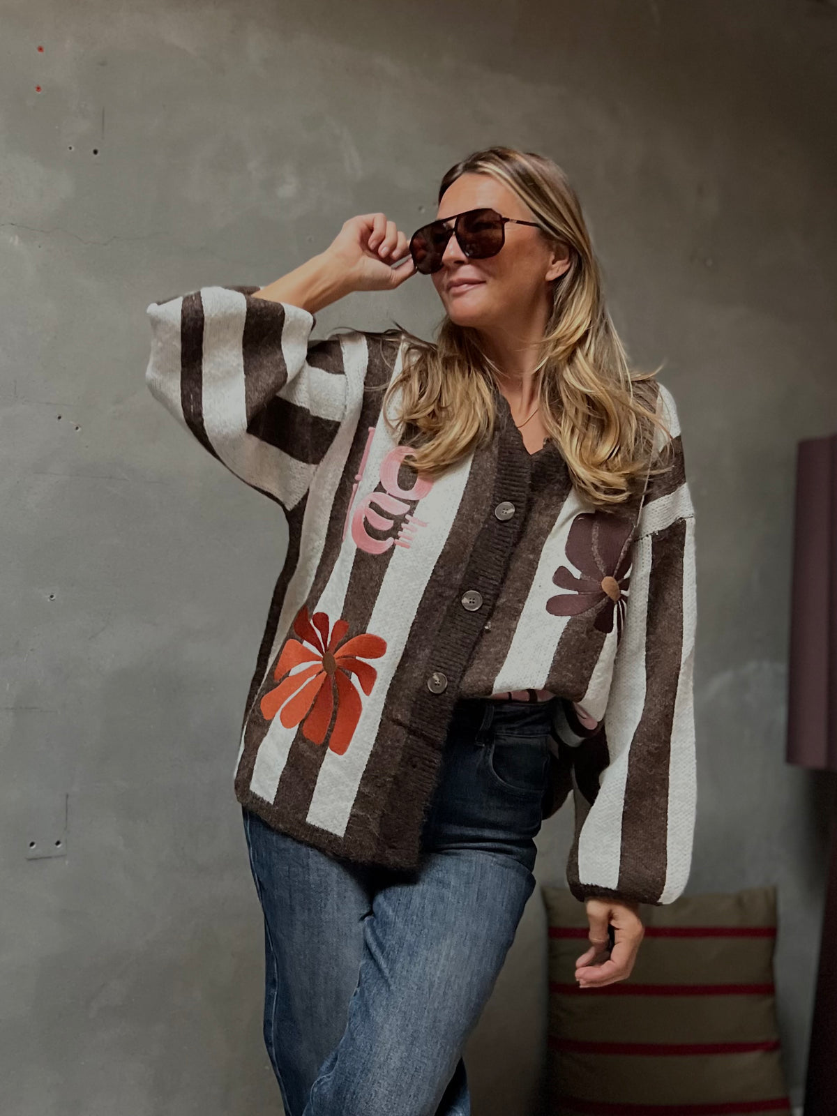 BROWN BLOOM CARDIGAN