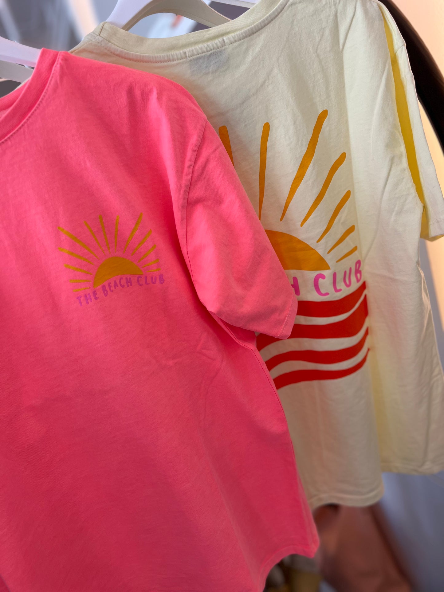 BEACH CLUB T-SHIRT CORAL