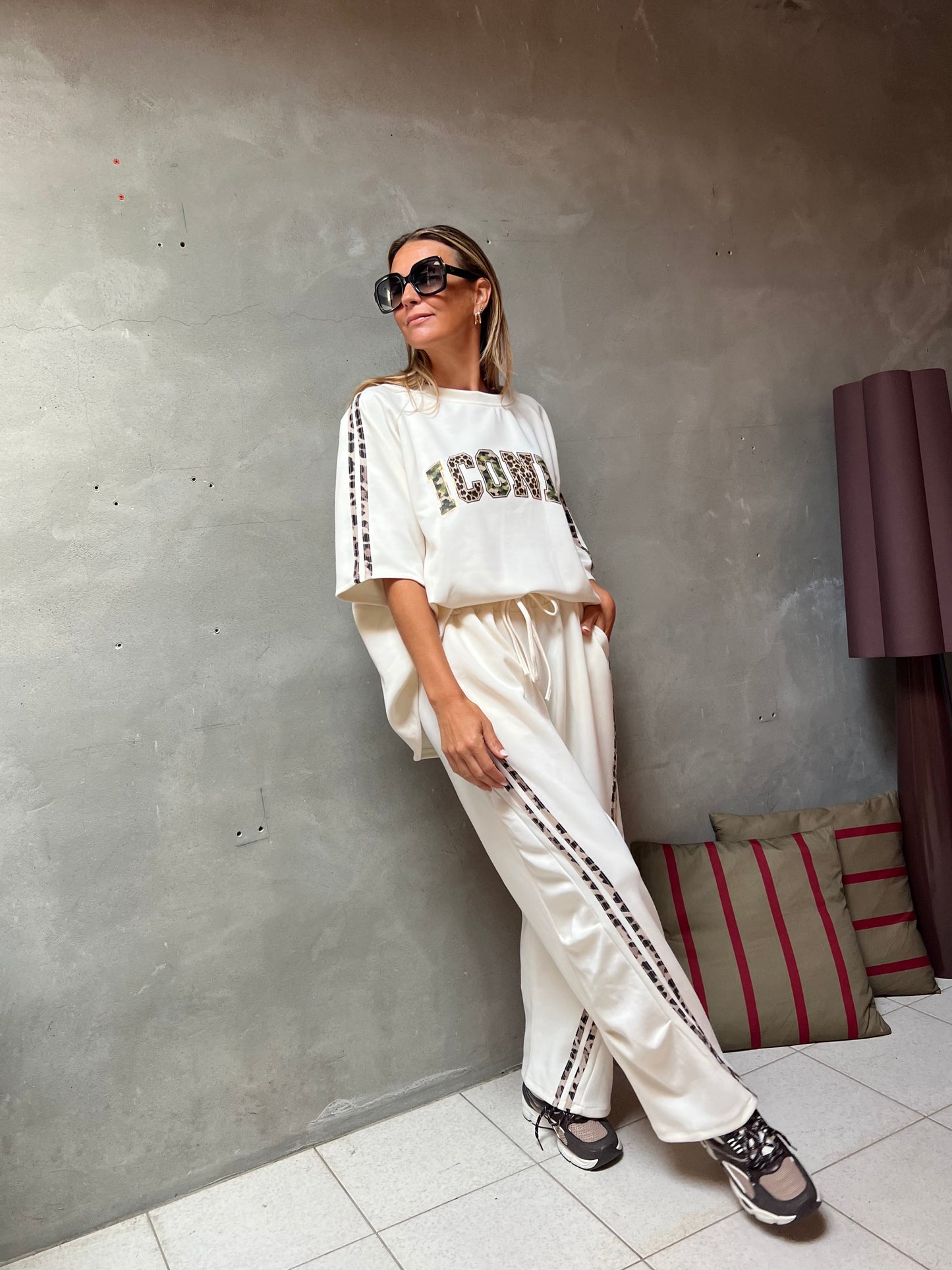 ICONIC SWEAT PANTS