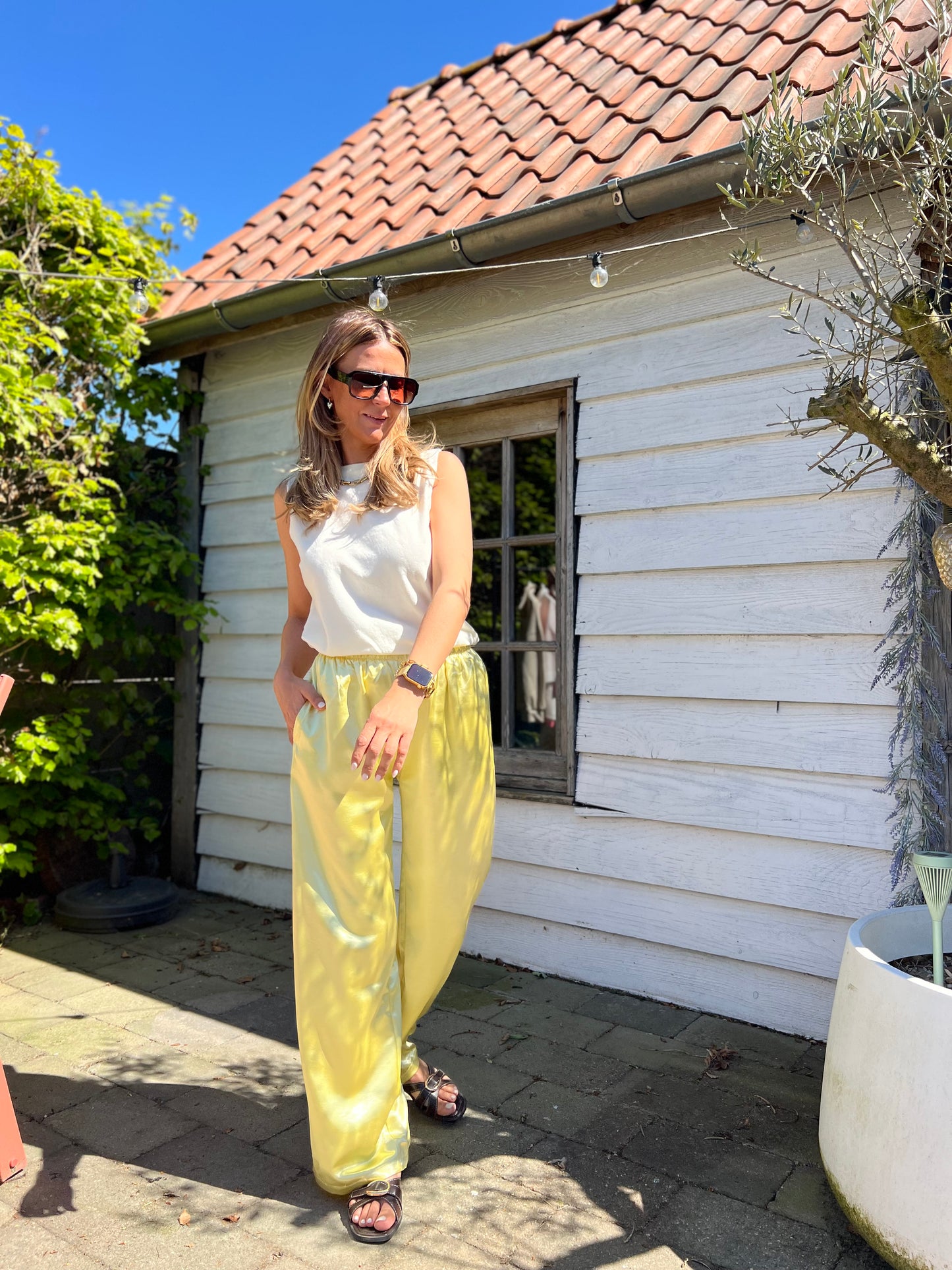 FLOWY SATIN PANTS YELLOW