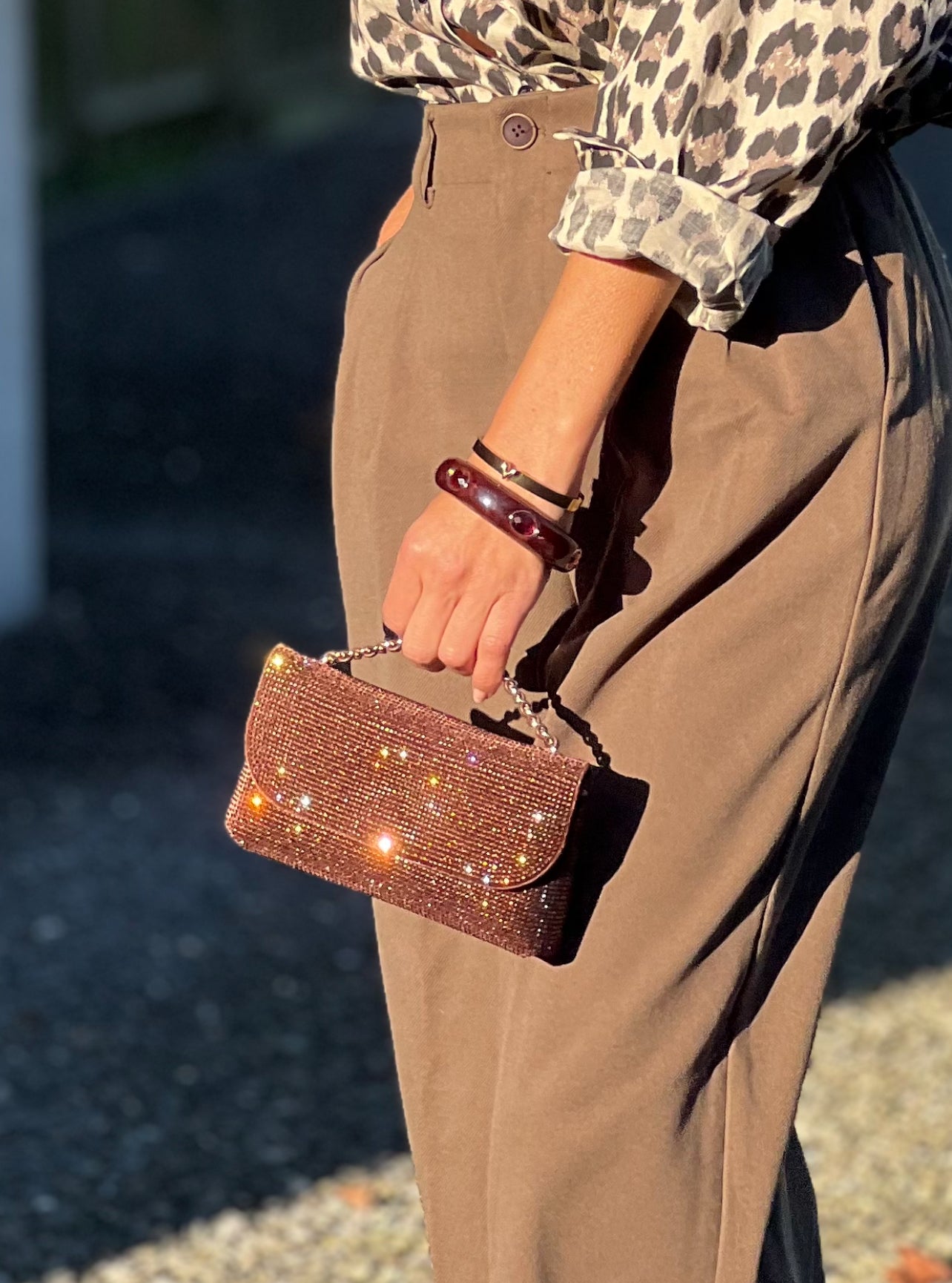 INSPIRED CLUTCH BROWN