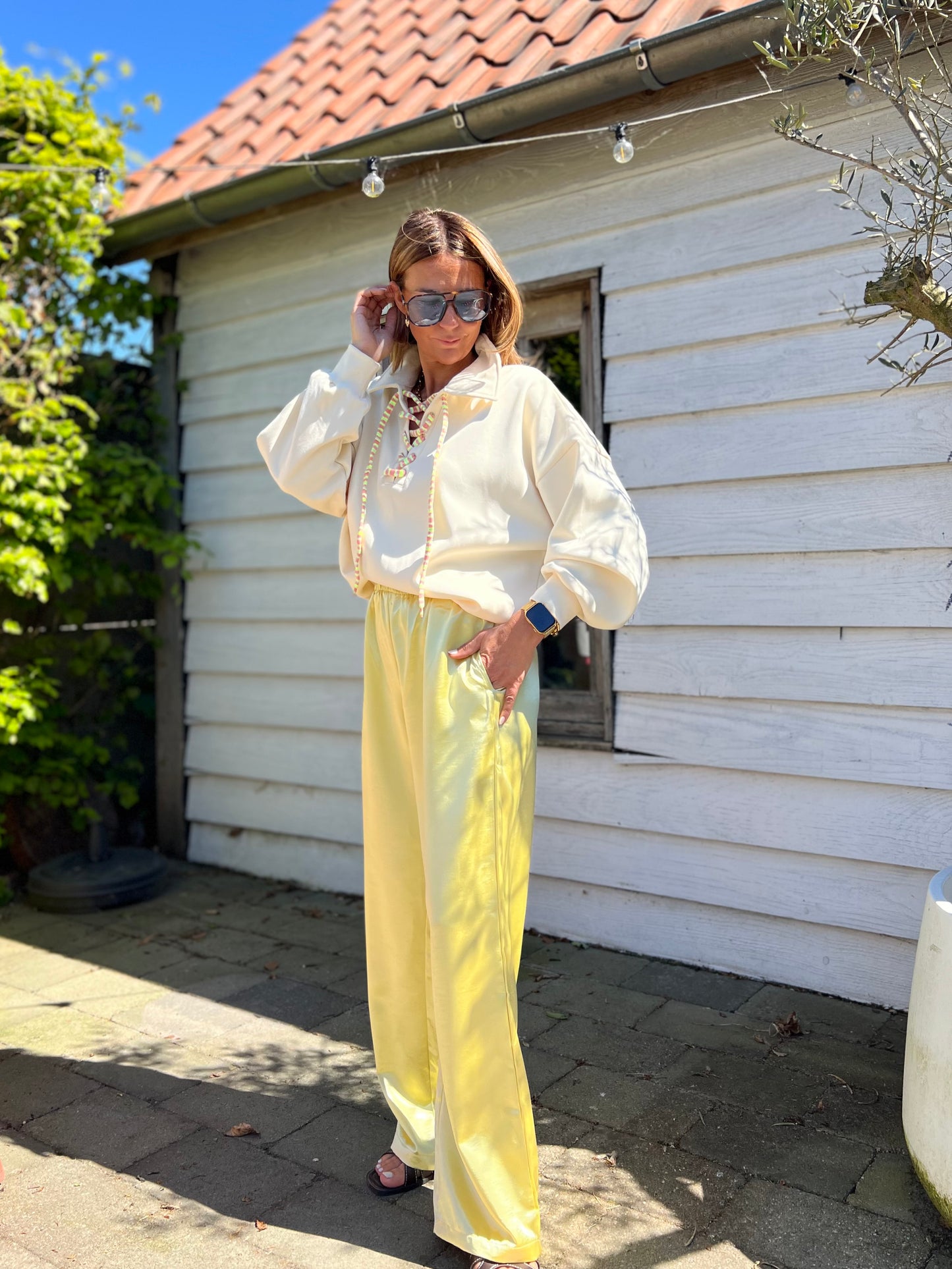FLOWY SATIN PANTS YELLOW