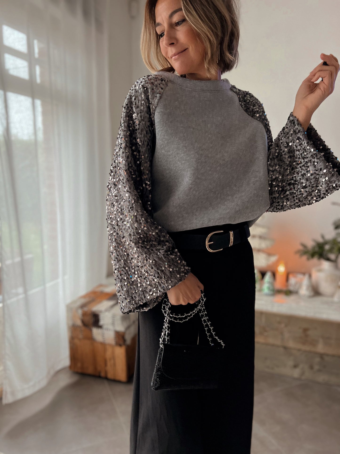 THE WISHLIST WIDESLEEVE PULL GREY