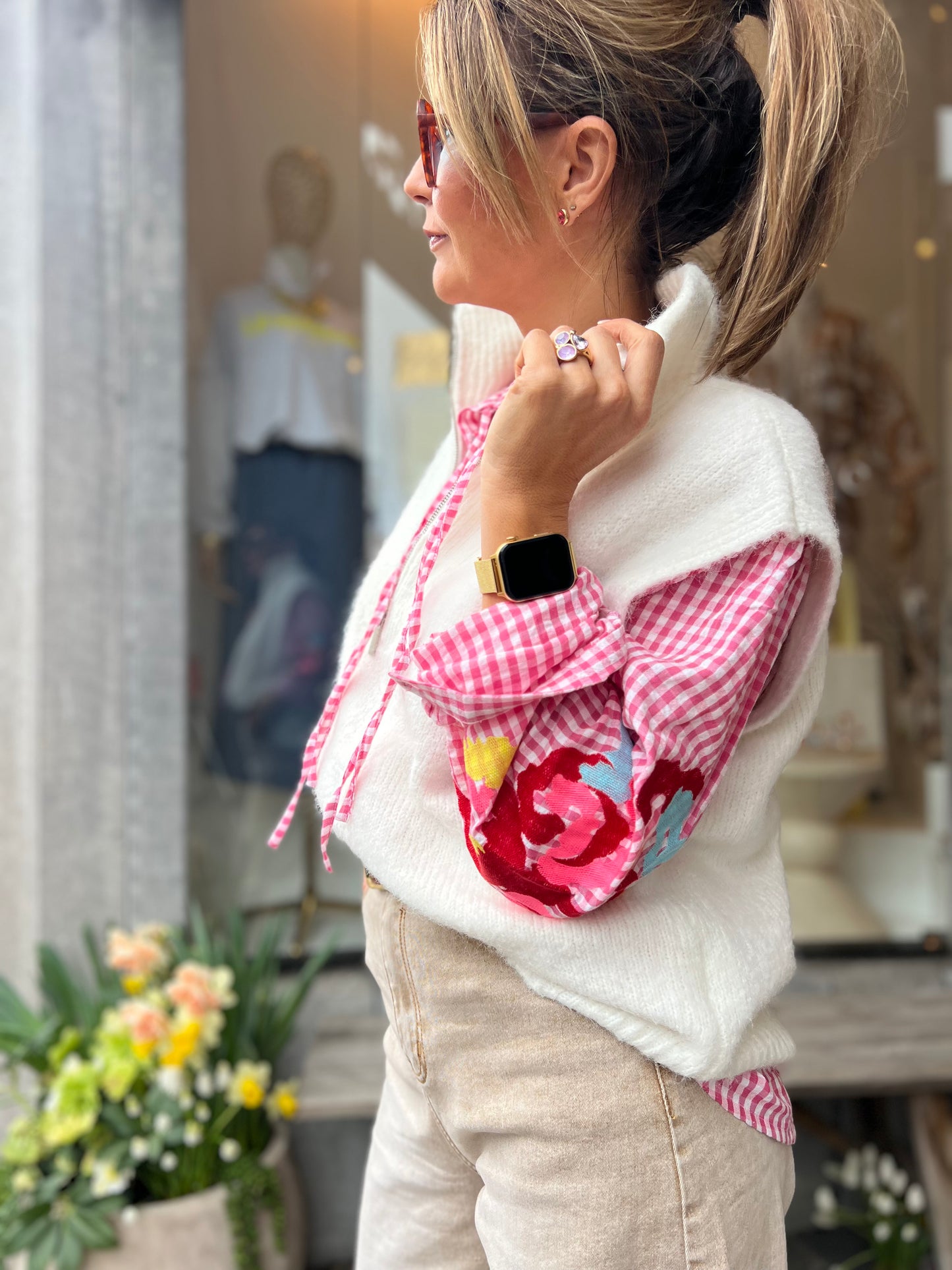 SLEEVELESS ZIPPER WHITE