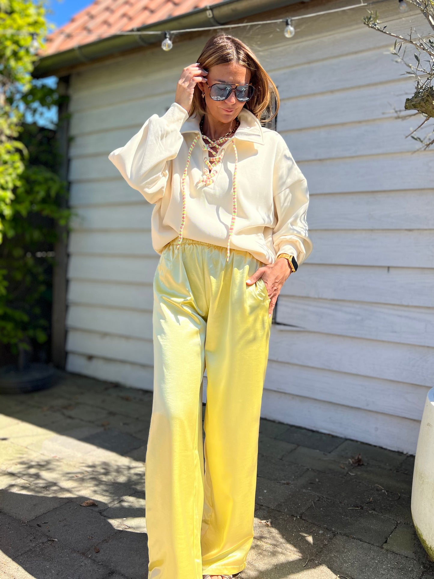 FLOWY SATIN PANTS YELLOW