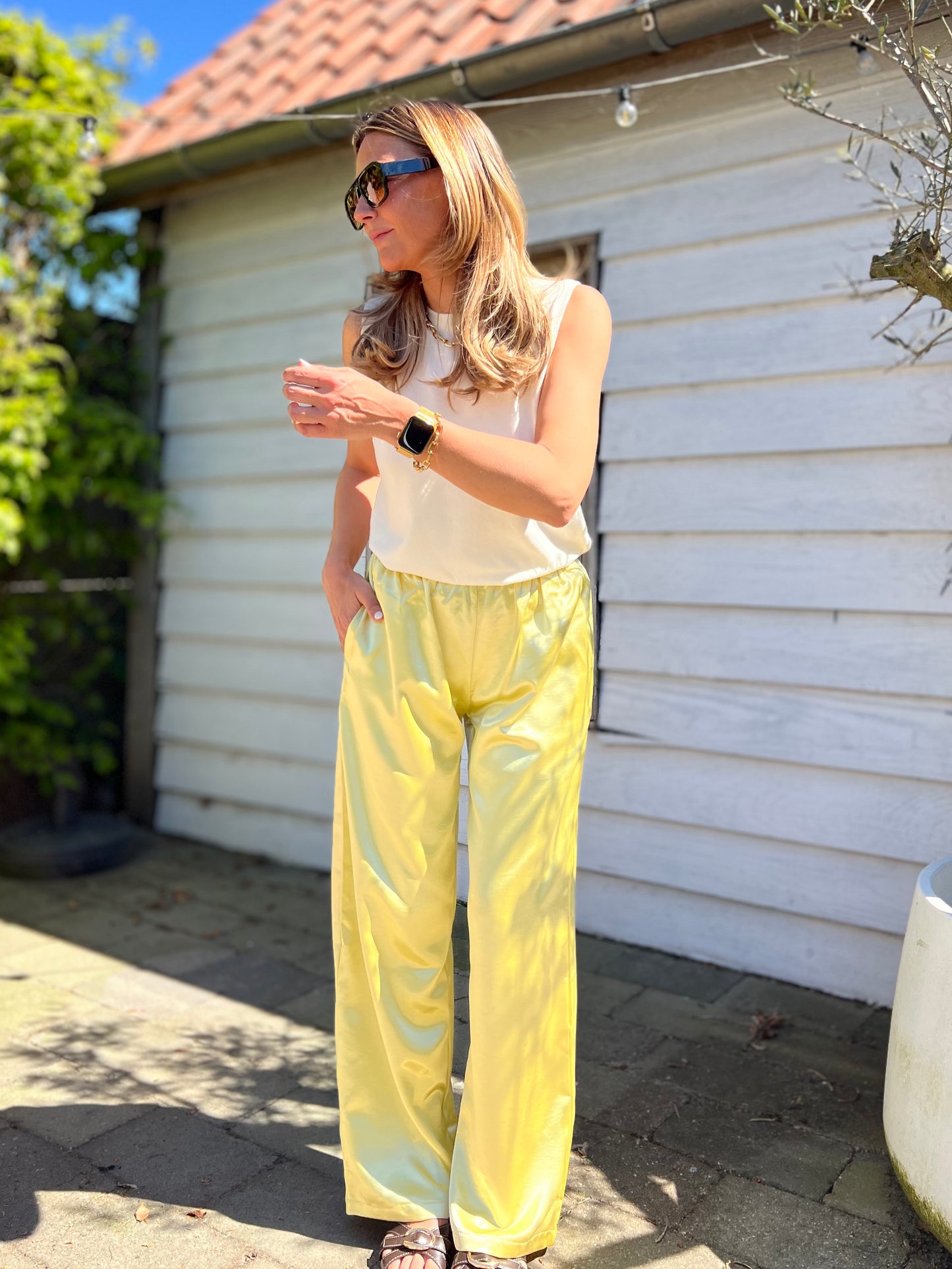 FLOWY SATIN PANTS YELLOW