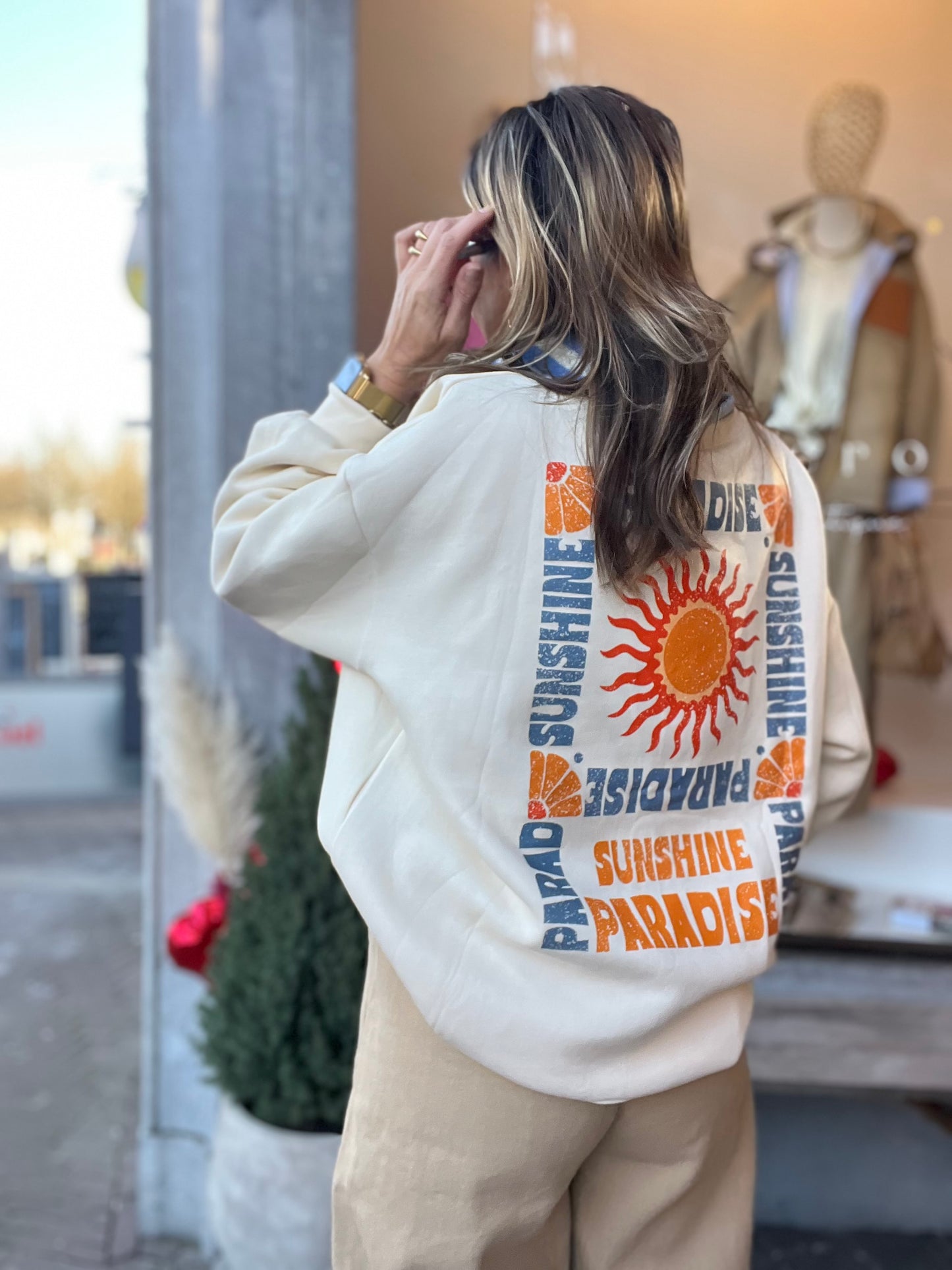 SUN SWEATER BUTTERYELLOW