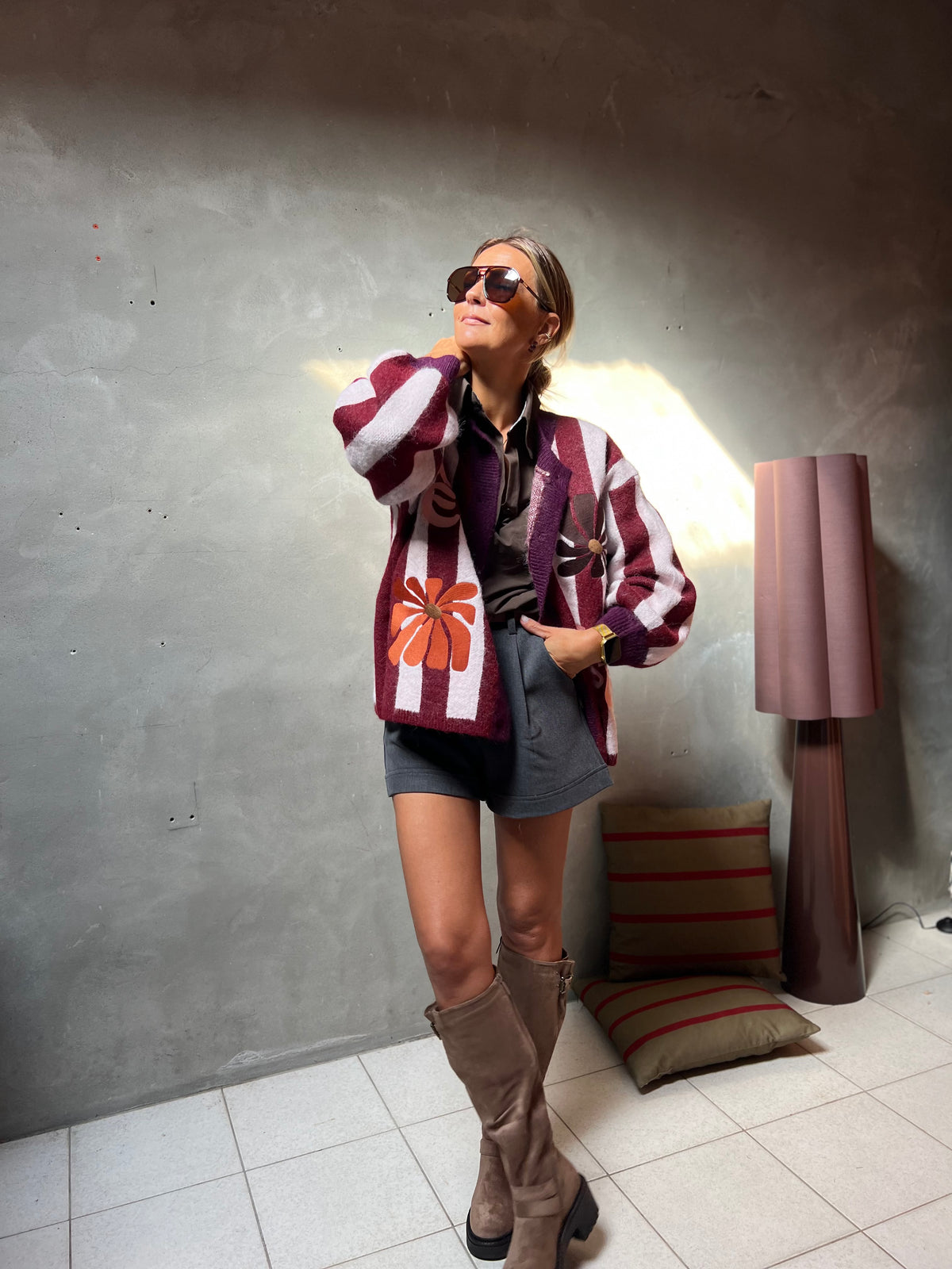 BURGUNDY BLOOM CARDIGAN