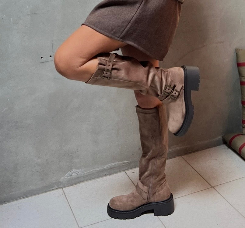 BOOTS