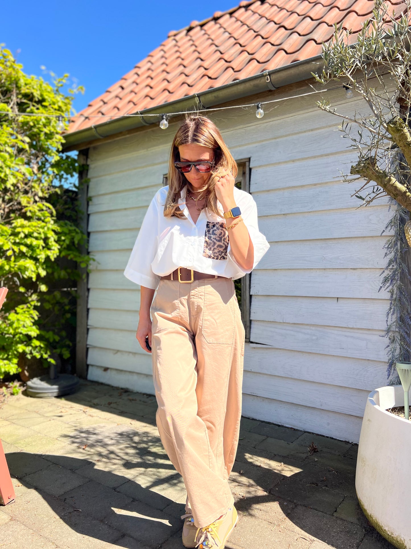 WHITE SEQUIN ANIMAL BLOUSE