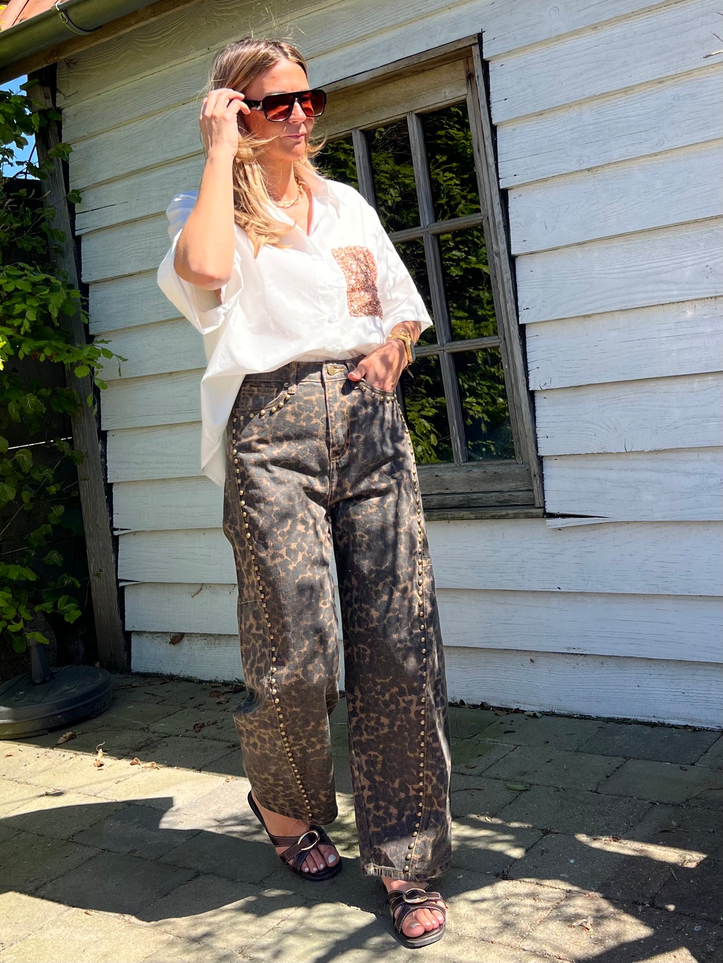 LÉOPARD STUDDED BARREL PANTS