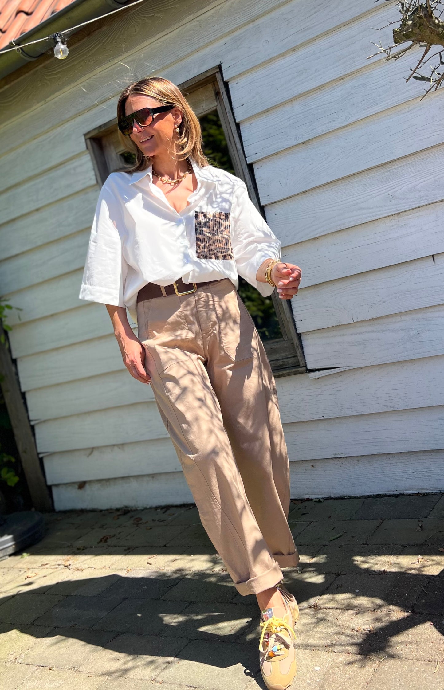 WHITE SEQUIN ANIMAL BLOUSE