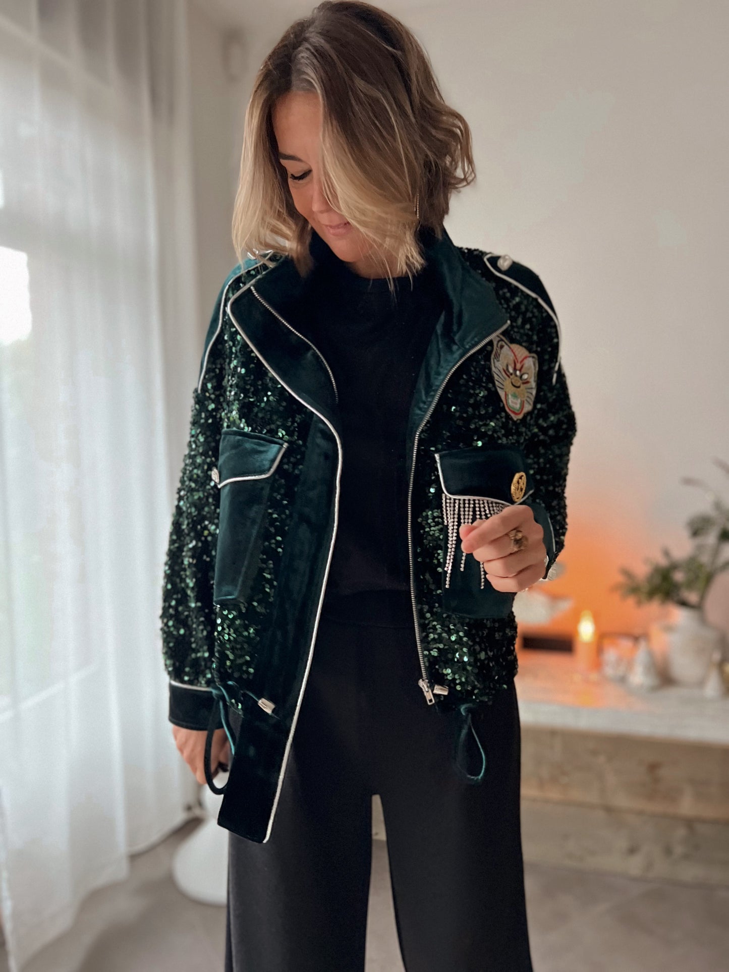 ADA VELVET GLOW JACKET