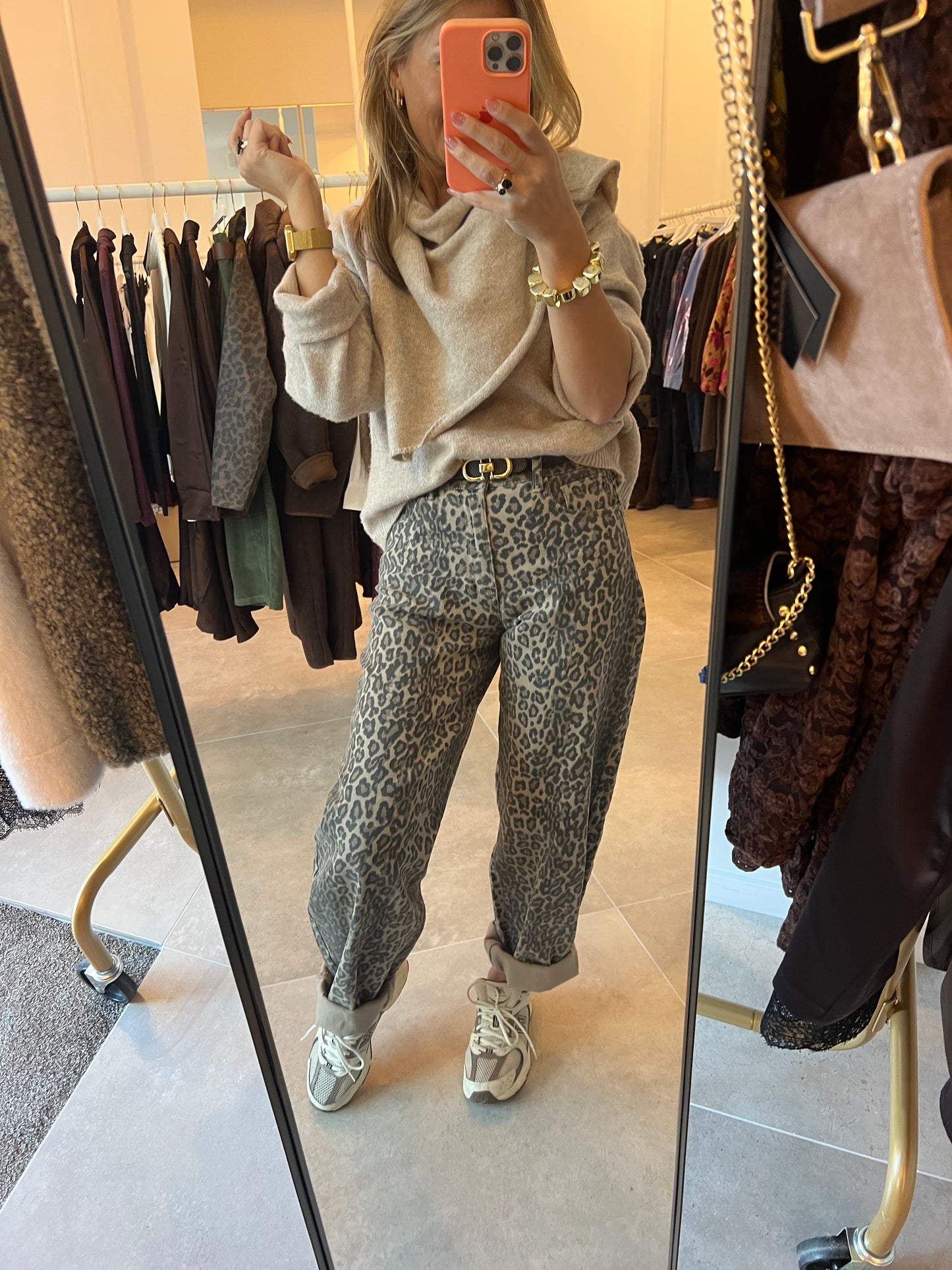 LÉO BARREL PANTS restock nu zondag 🤎