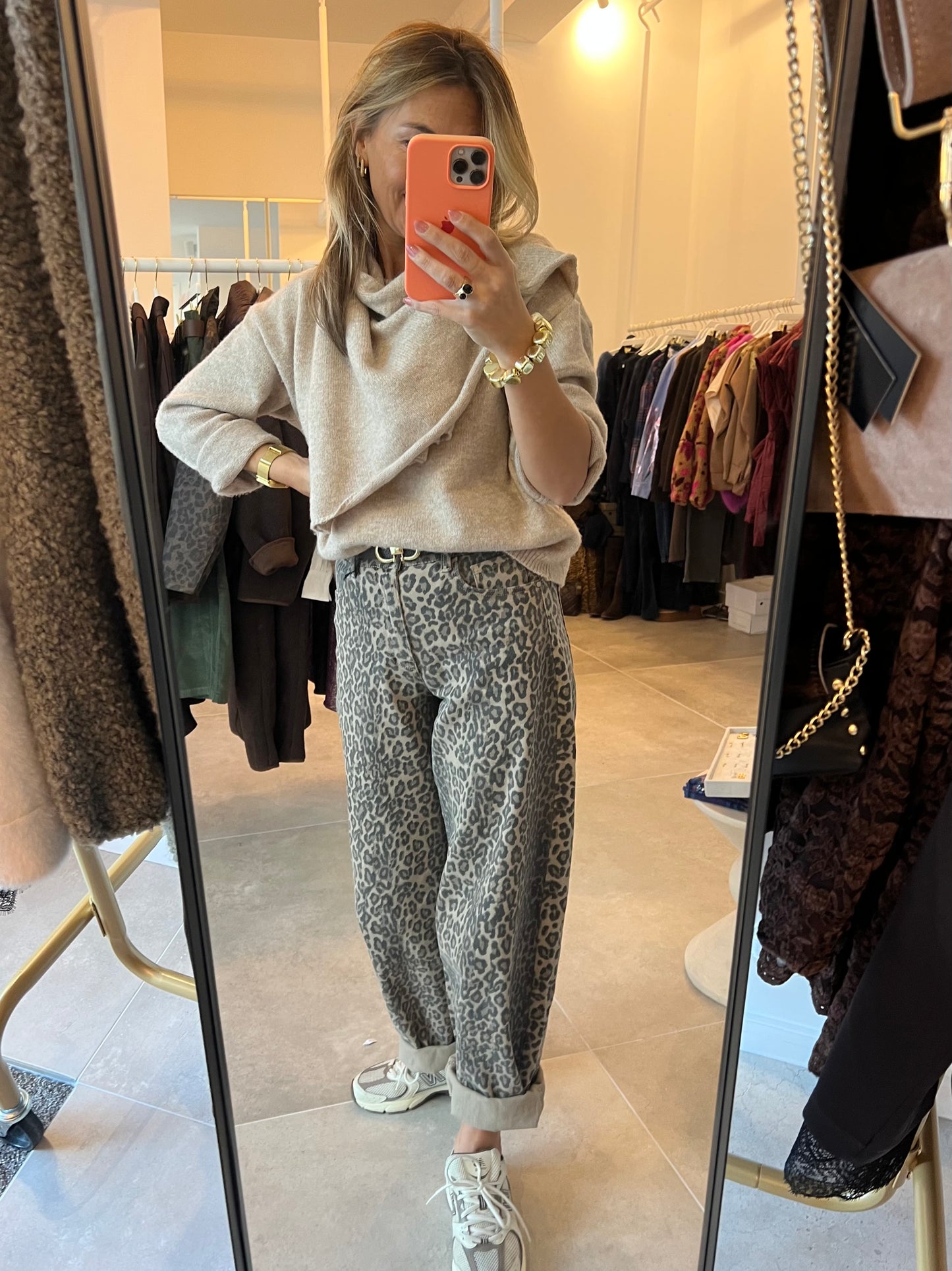 LÉO BARREL PANTS restock nu zondag 🤎