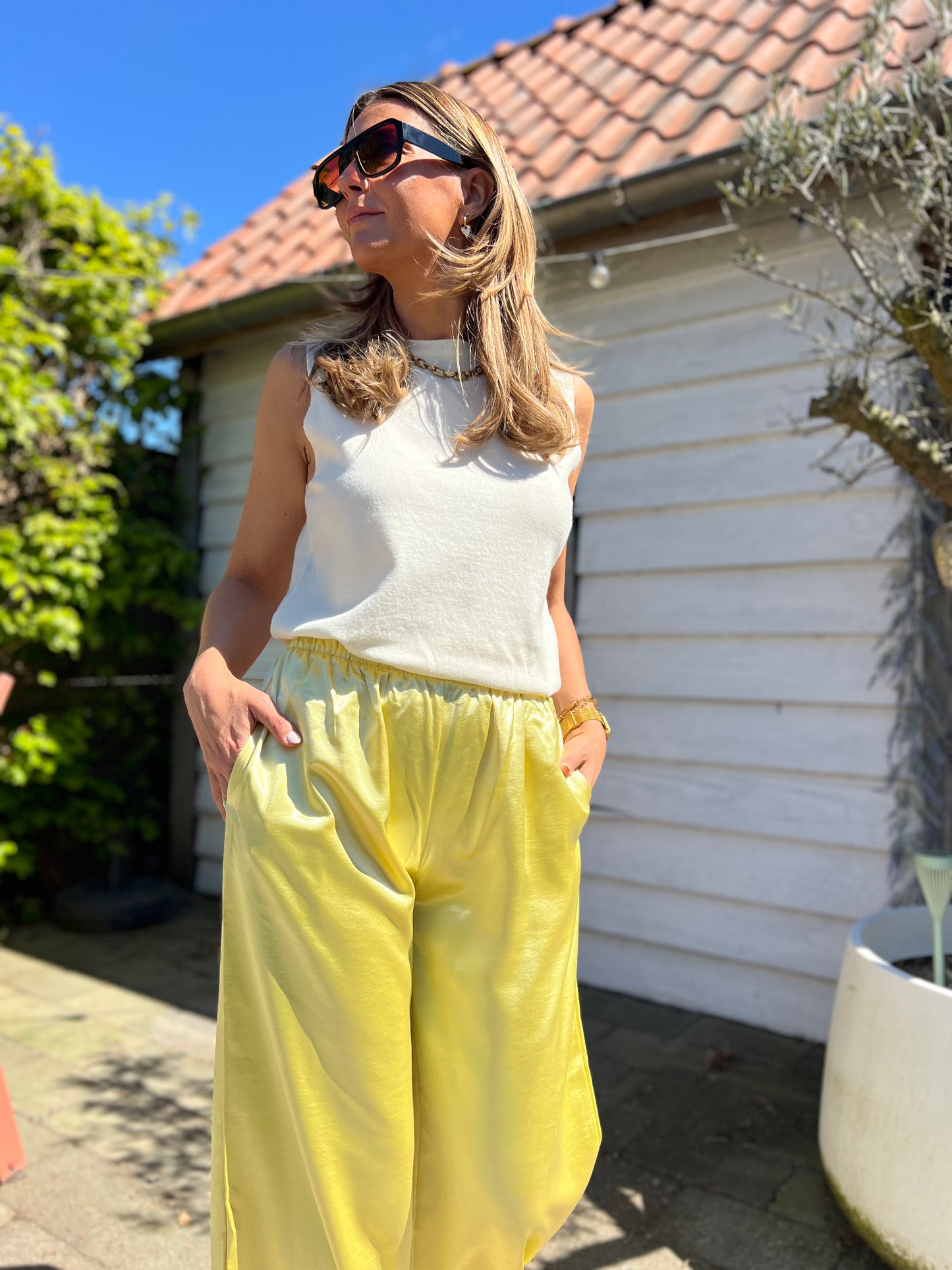 FLOWY SATIN PANTS YELLOW