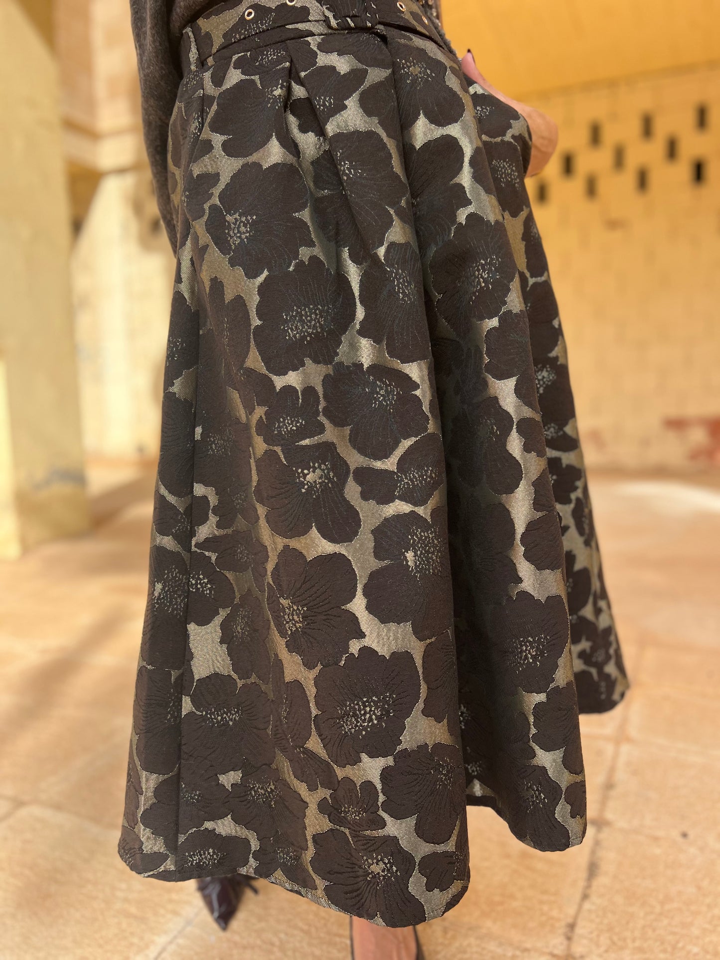 FLORAL JACQUARD MIDI SKIRT