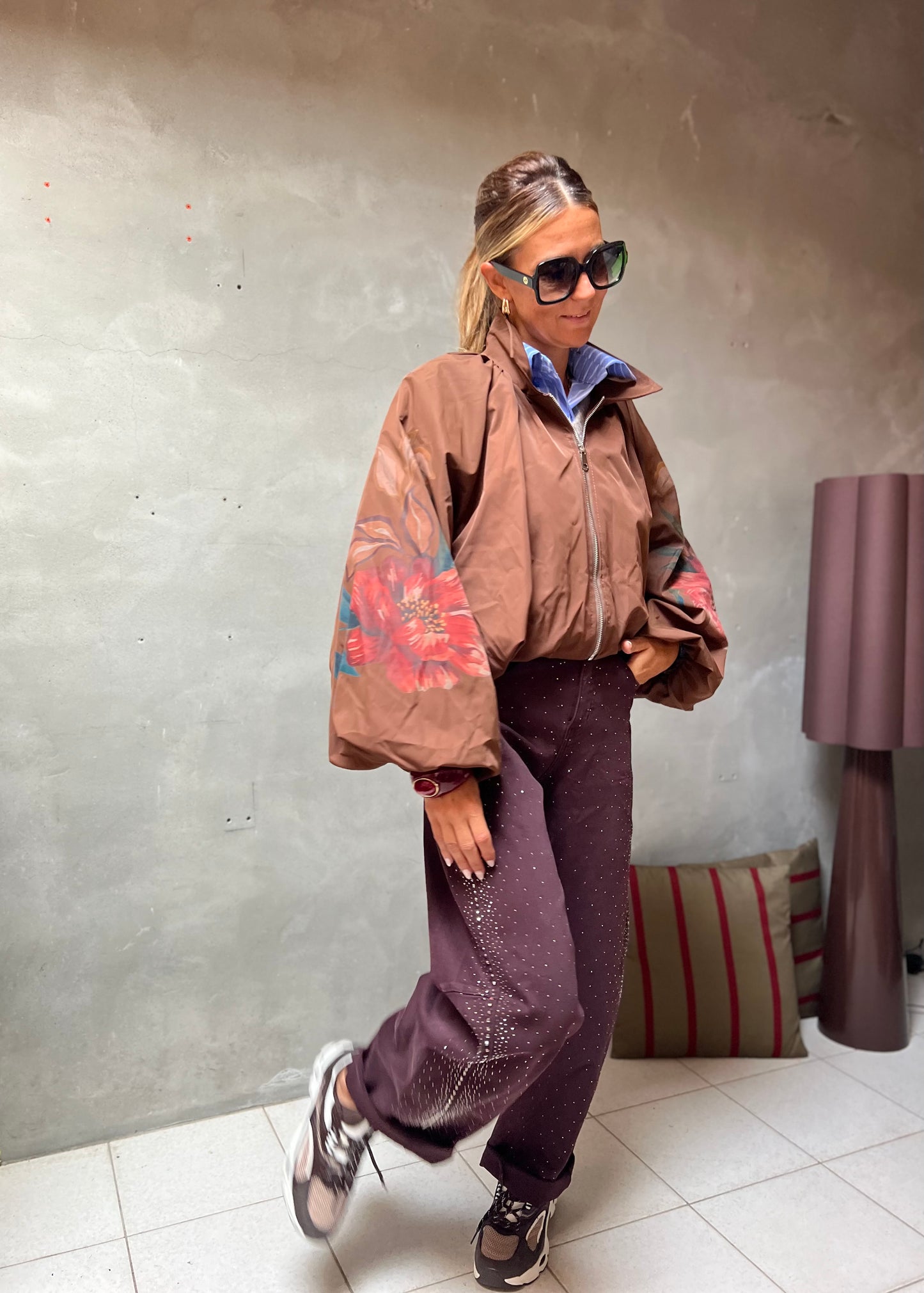LEONIE BOMBER CAMEL FLORAL
