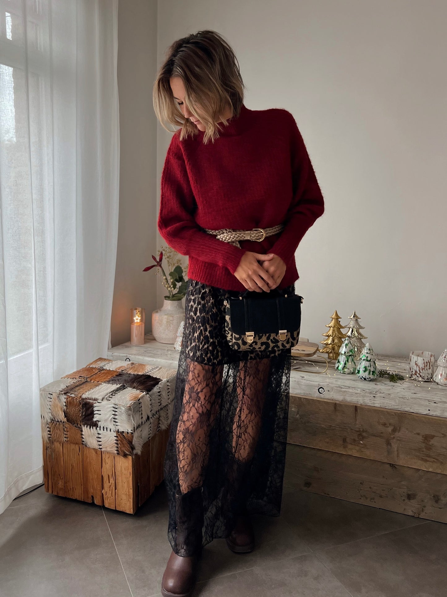 LACE SKIRT BLACK