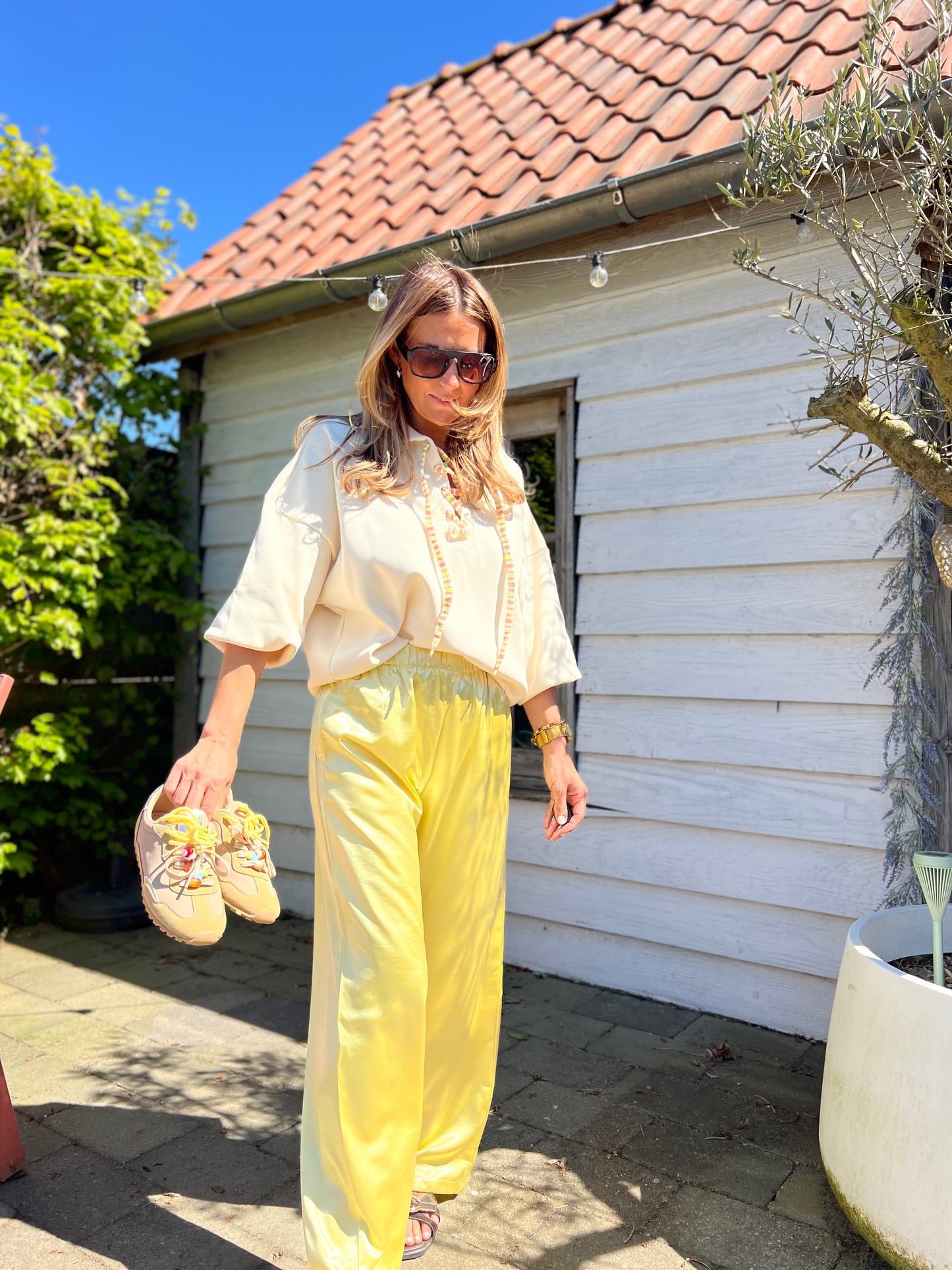 FLOWY SATIN PANTS YELLOW