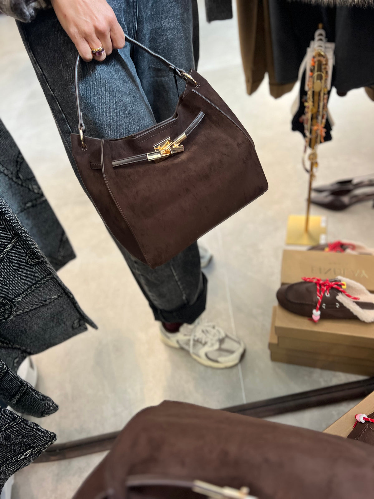 BAG BROWN