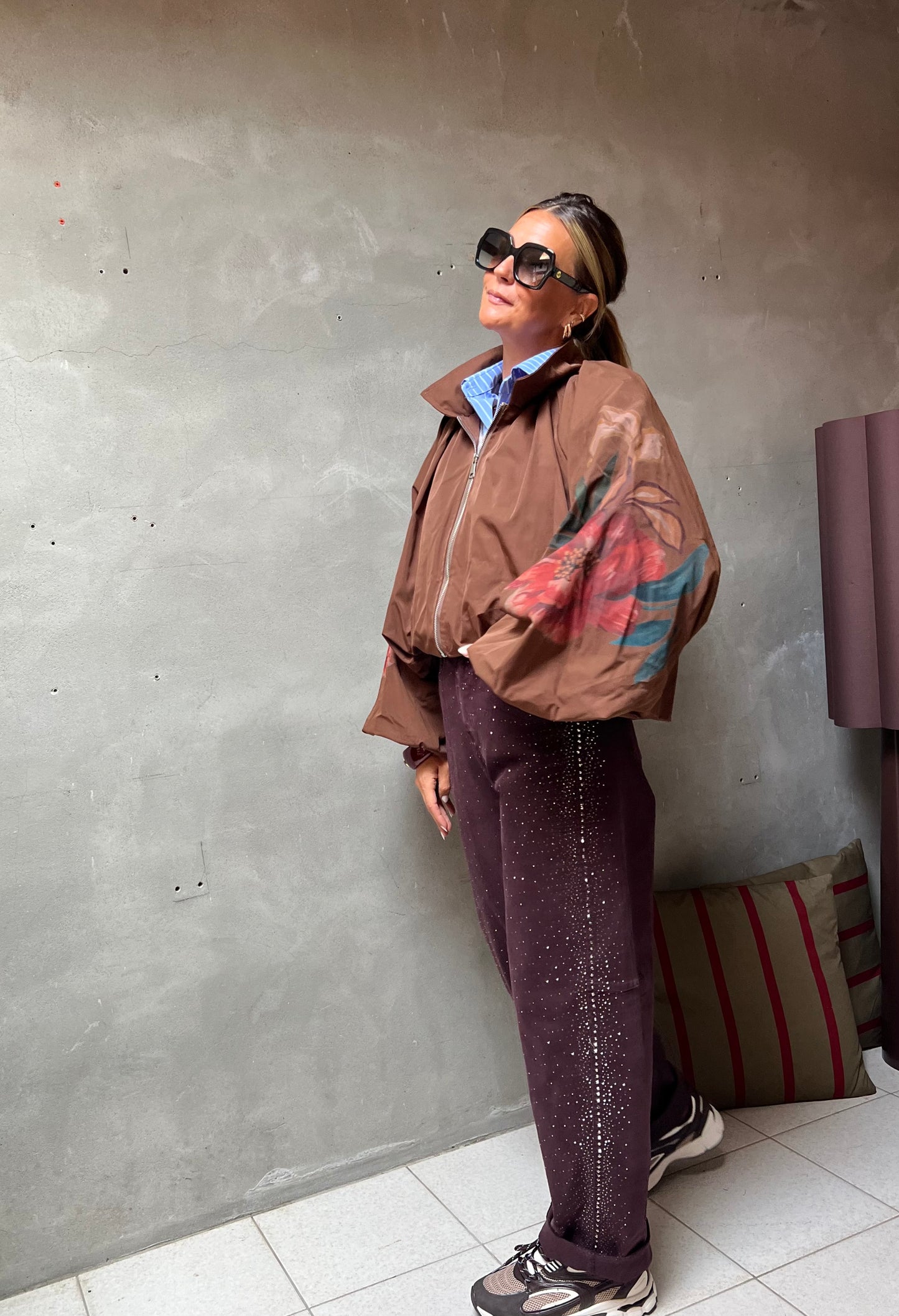 LEONIE BOMBER CAMEL FLORAL