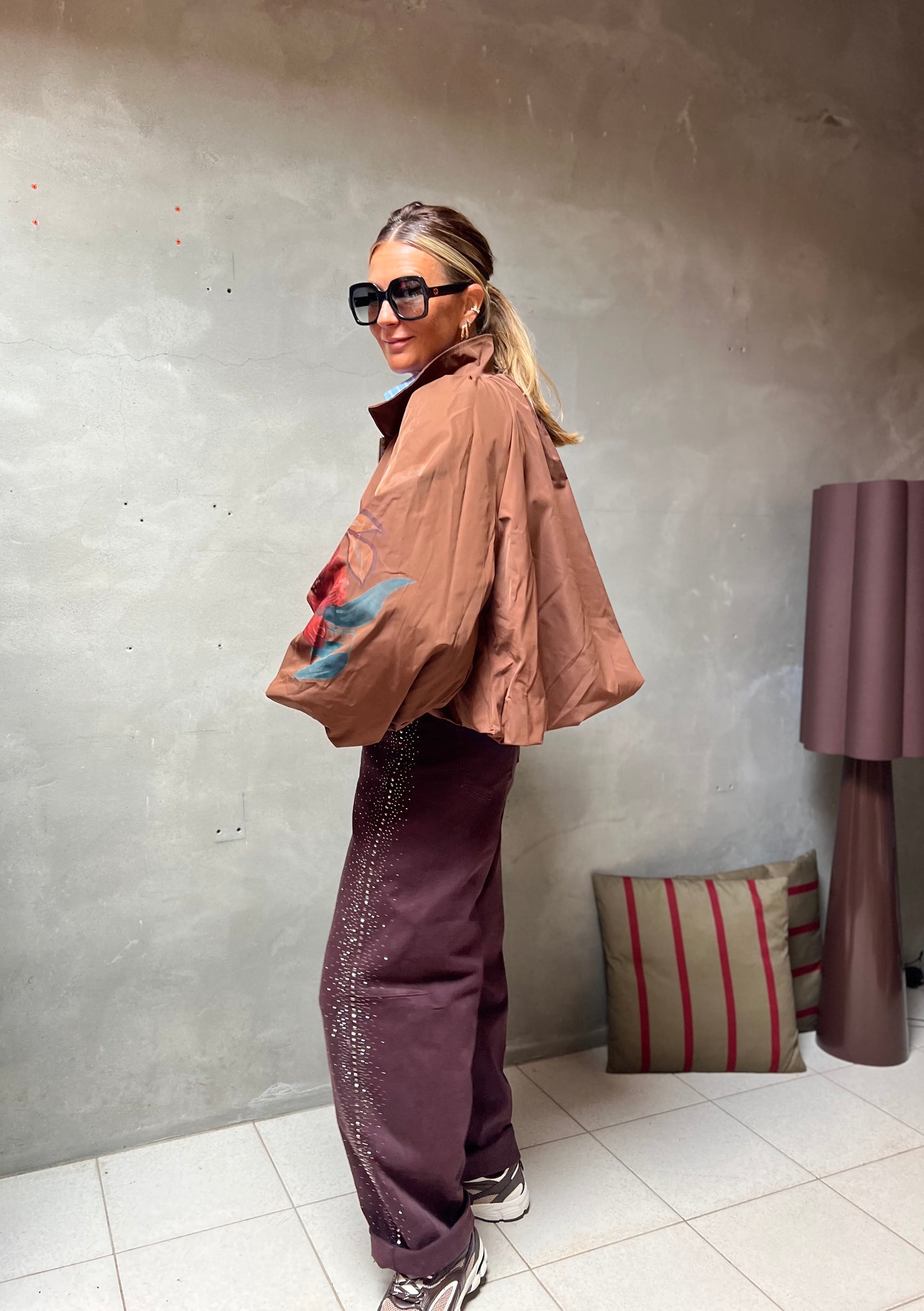 LEONIE BOMBER CAMEL FLORAL