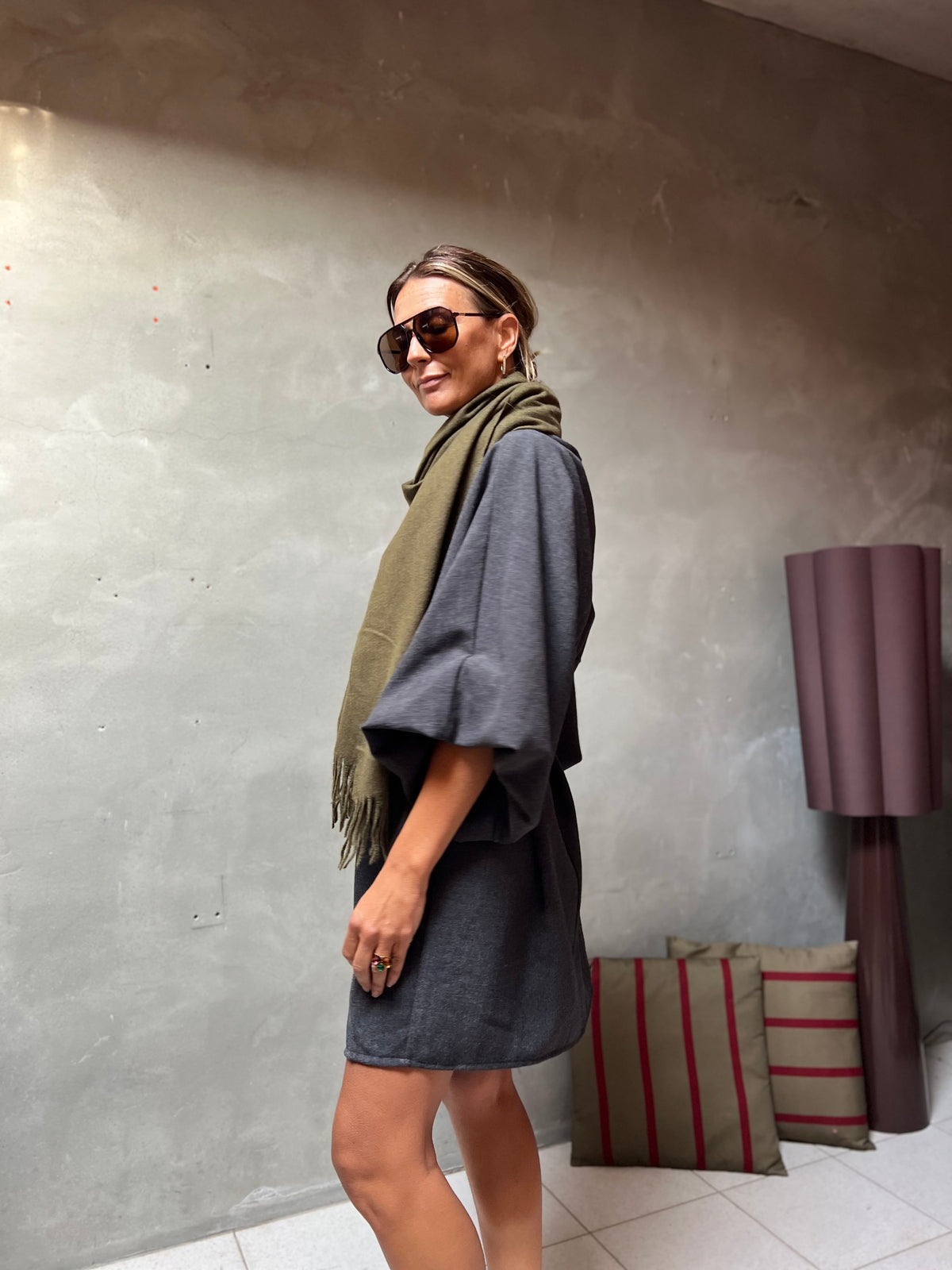 YSÉ DRESS GREY