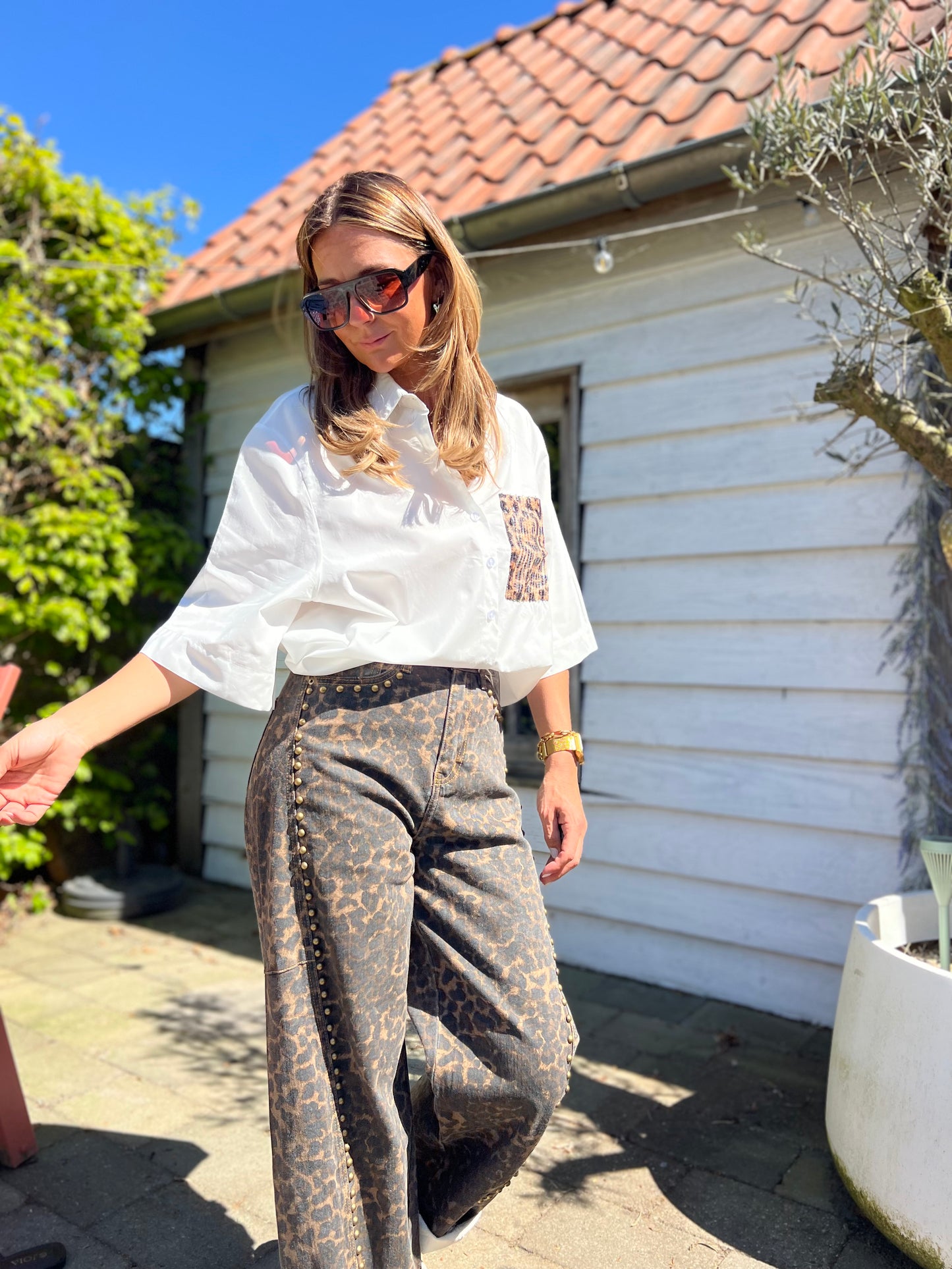 WHITE SEQUIN ANIMAL BLOUSE