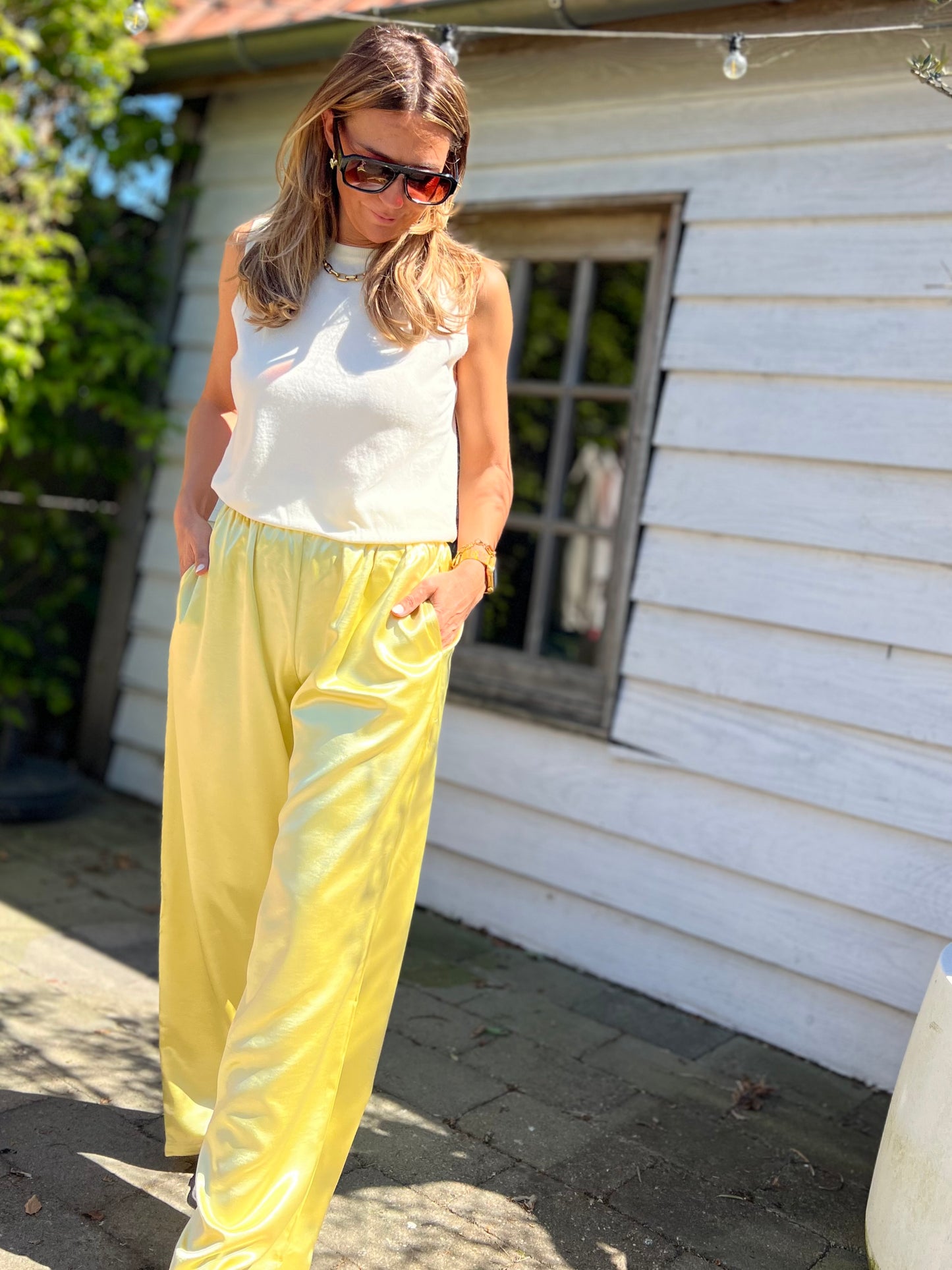 FLOWY SATIN PANTS YELLOW