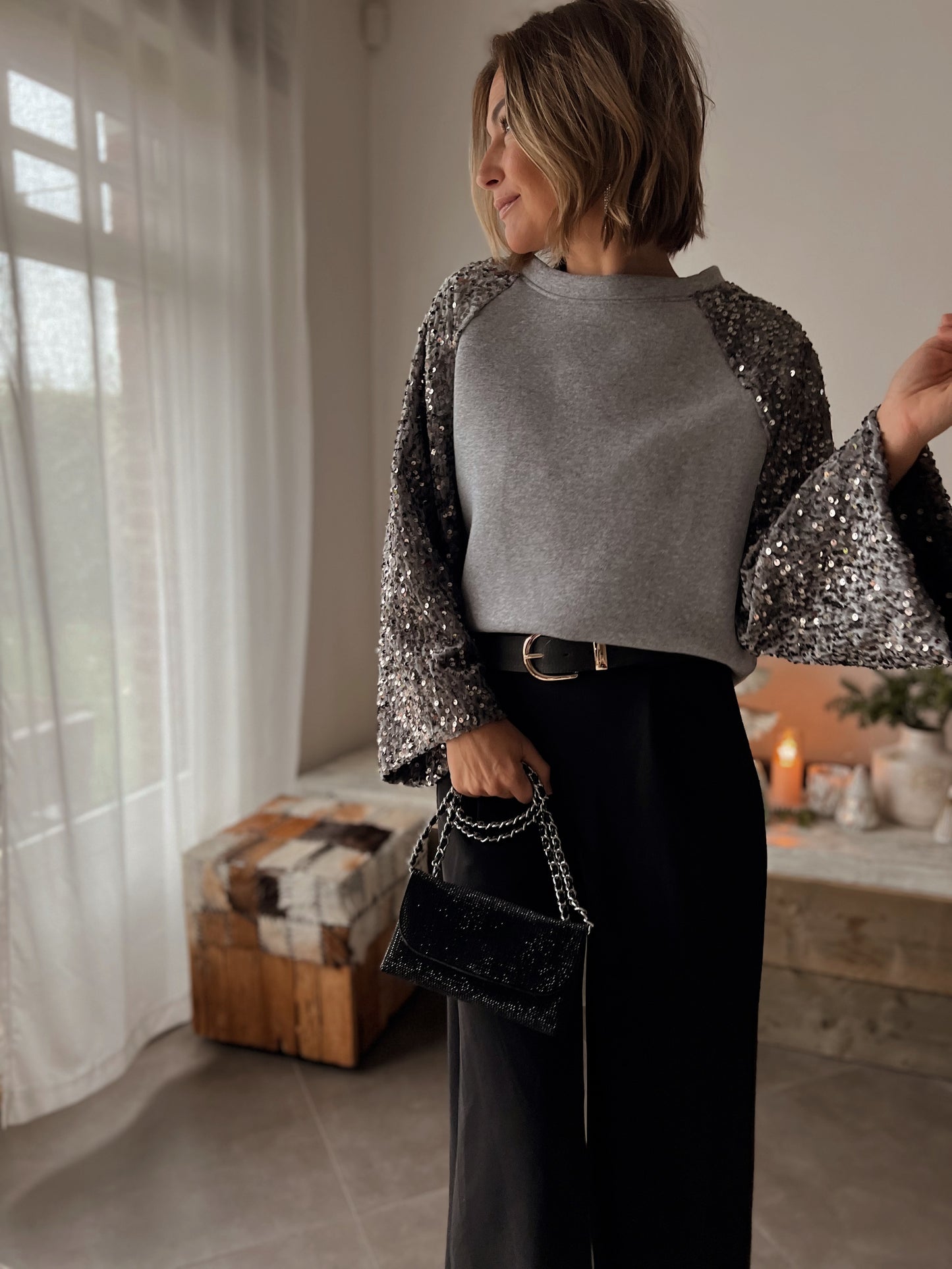 THE WISHLIST WIDESLEEVE PULL GREY