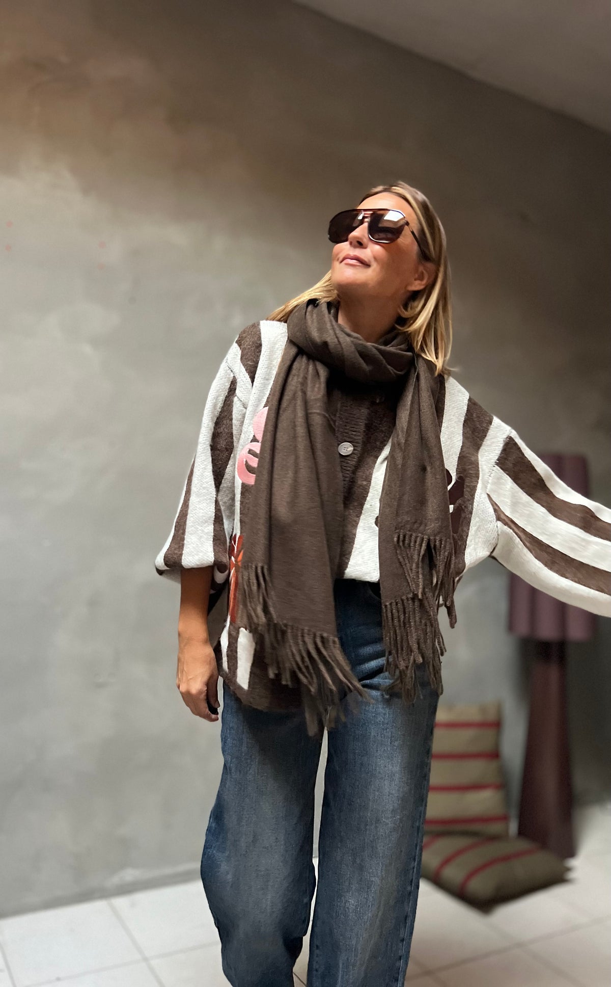 BROWN BLOOM CARDIGAN