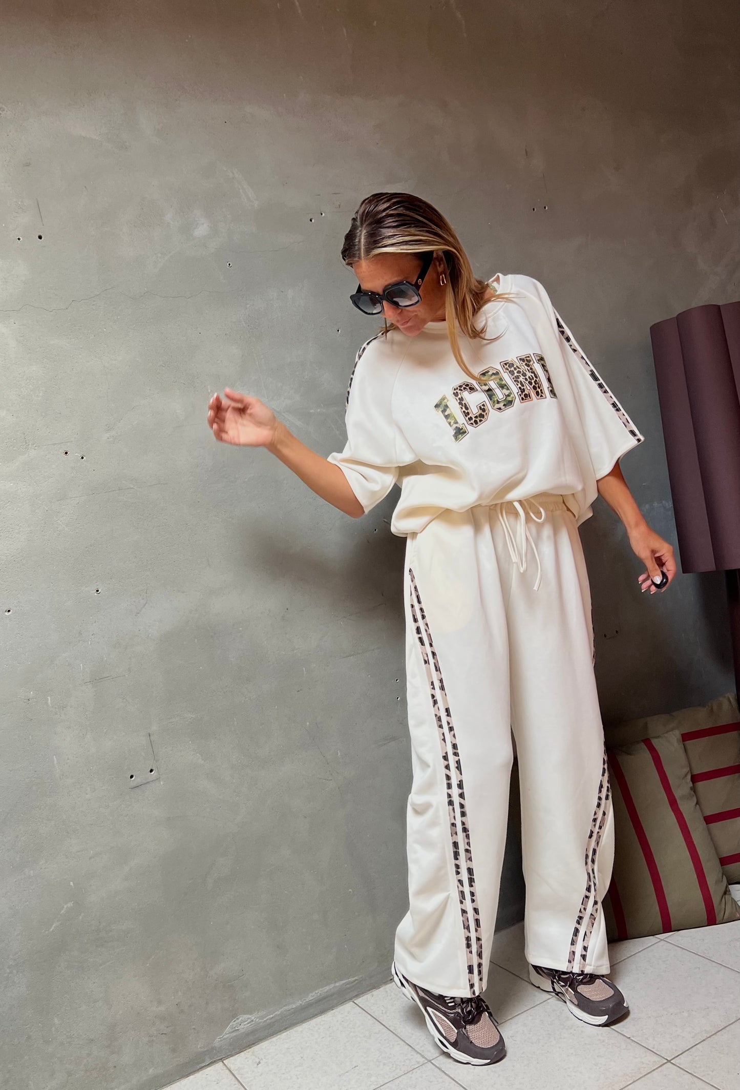 ICONIC SWEAT PANTS