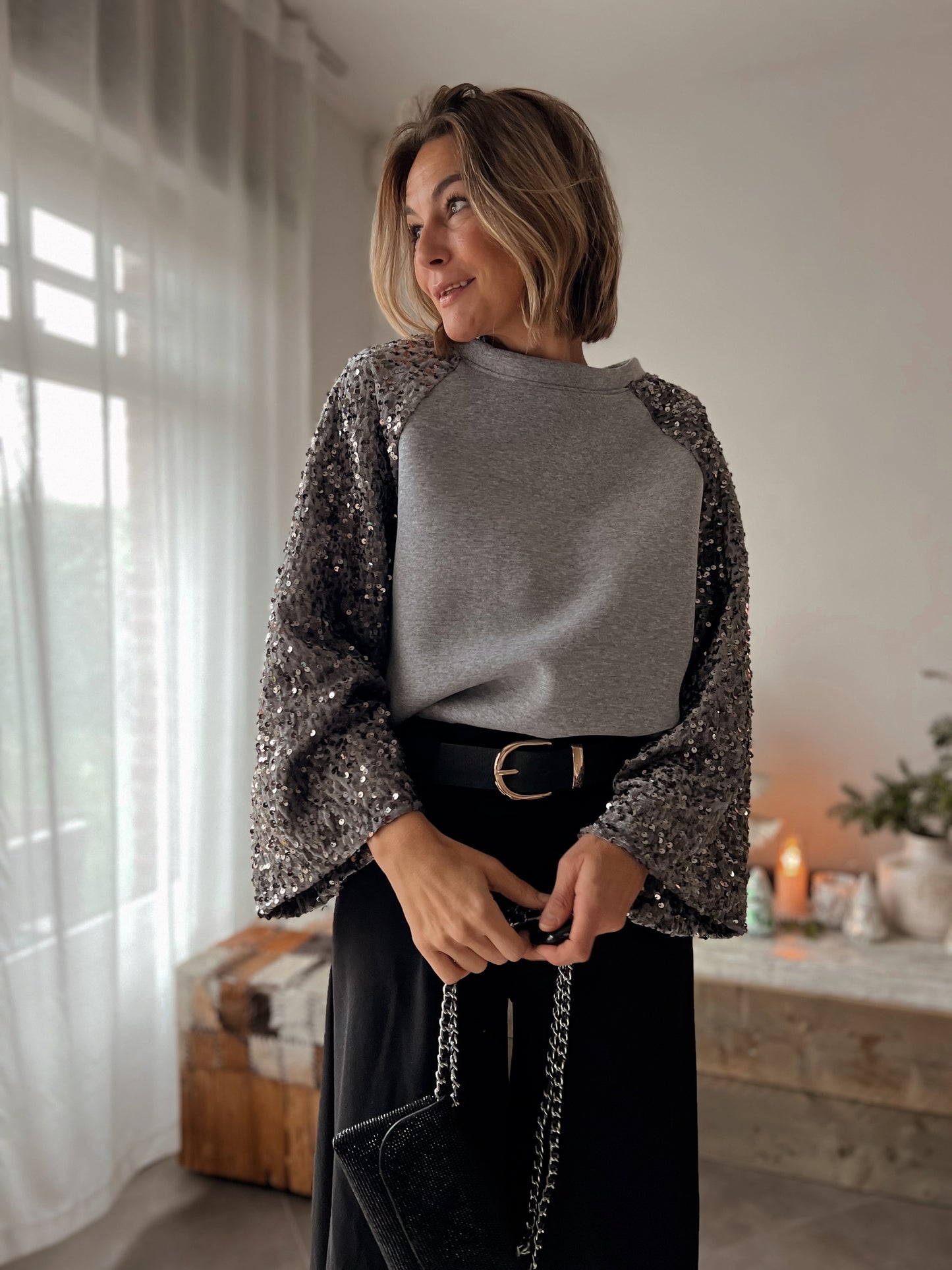 THE WISHLIST WIDESLEEVE PULL GREY