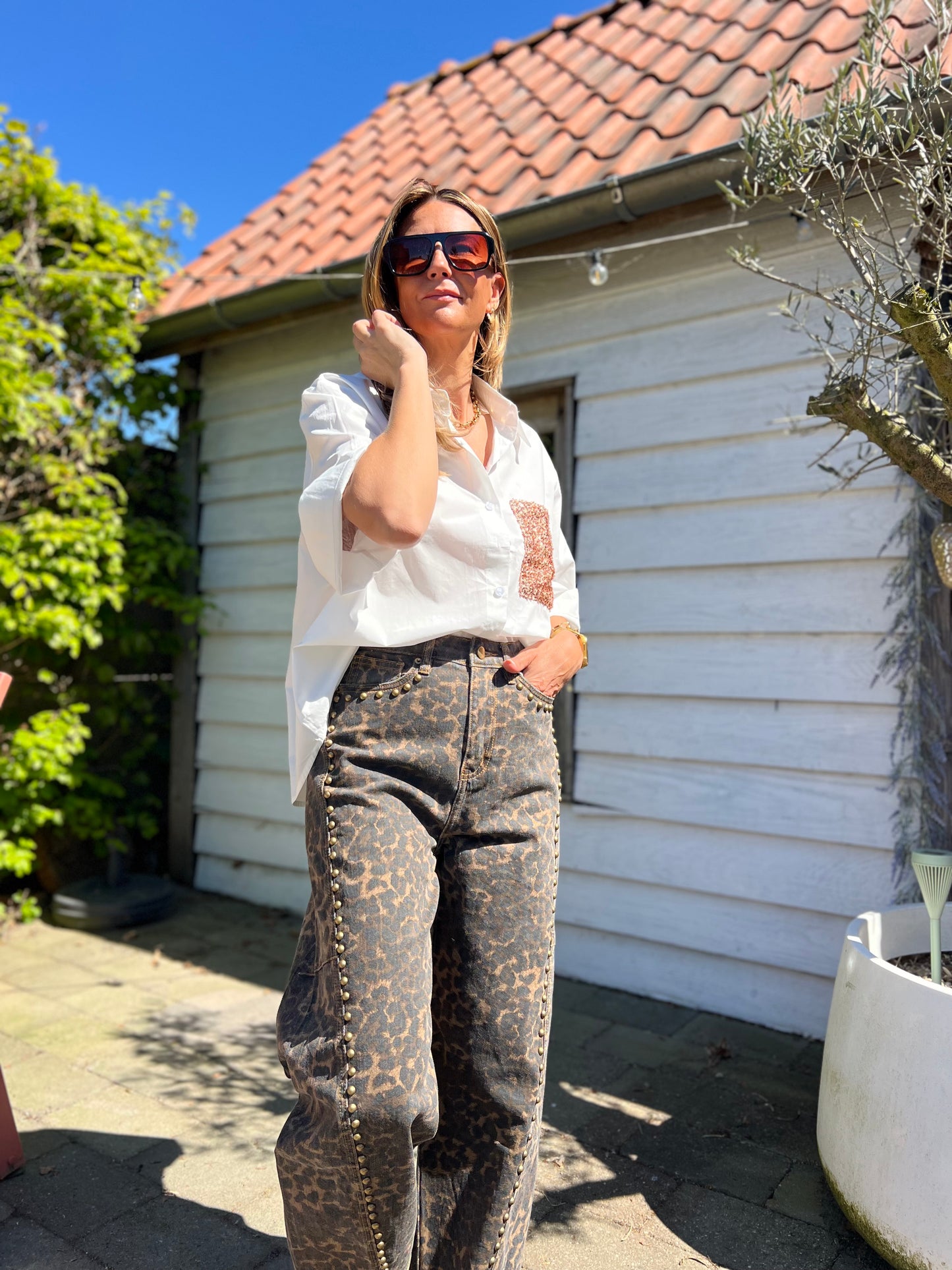 WHITE SEQUIN GOLD BLOUSE