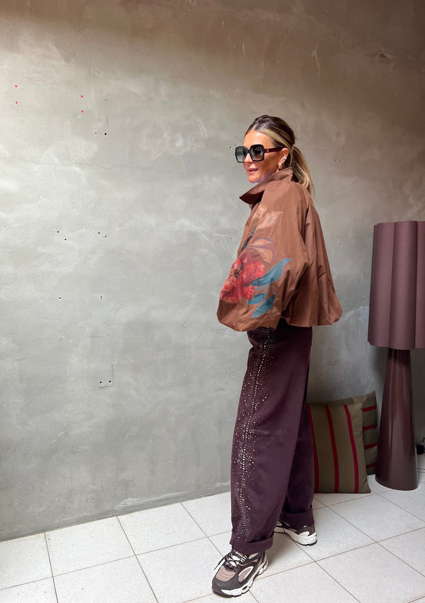 LEONIE BOMBER CAMEL FLORAL