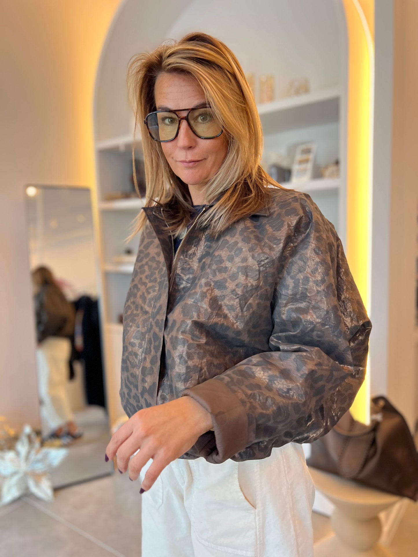 SOFT METALLIC LÉO BOMBER JACKET